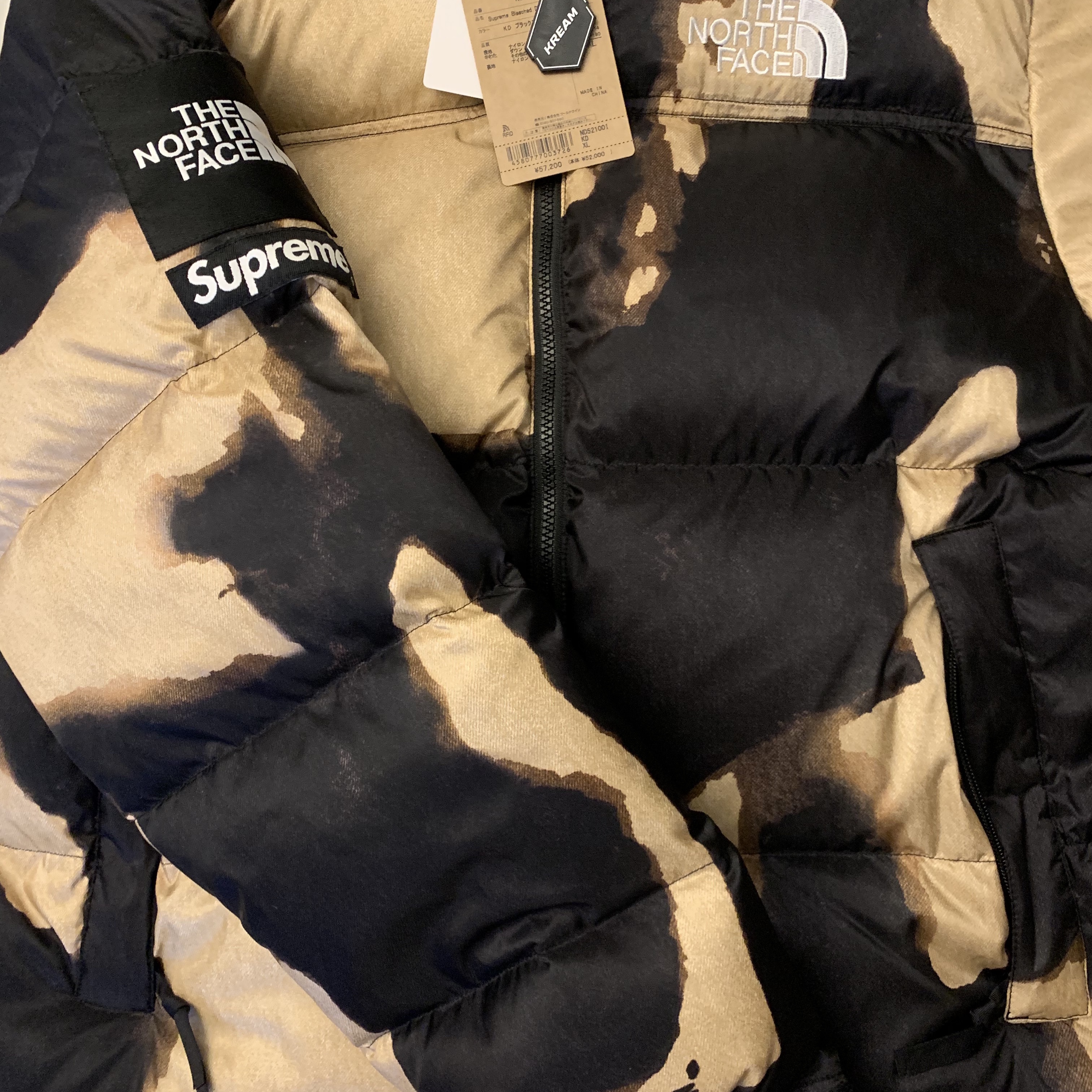 Supreme x The North Face Bleached Denim Print Nuptse Jacket Black - 21FW 착용 스타일 - 1