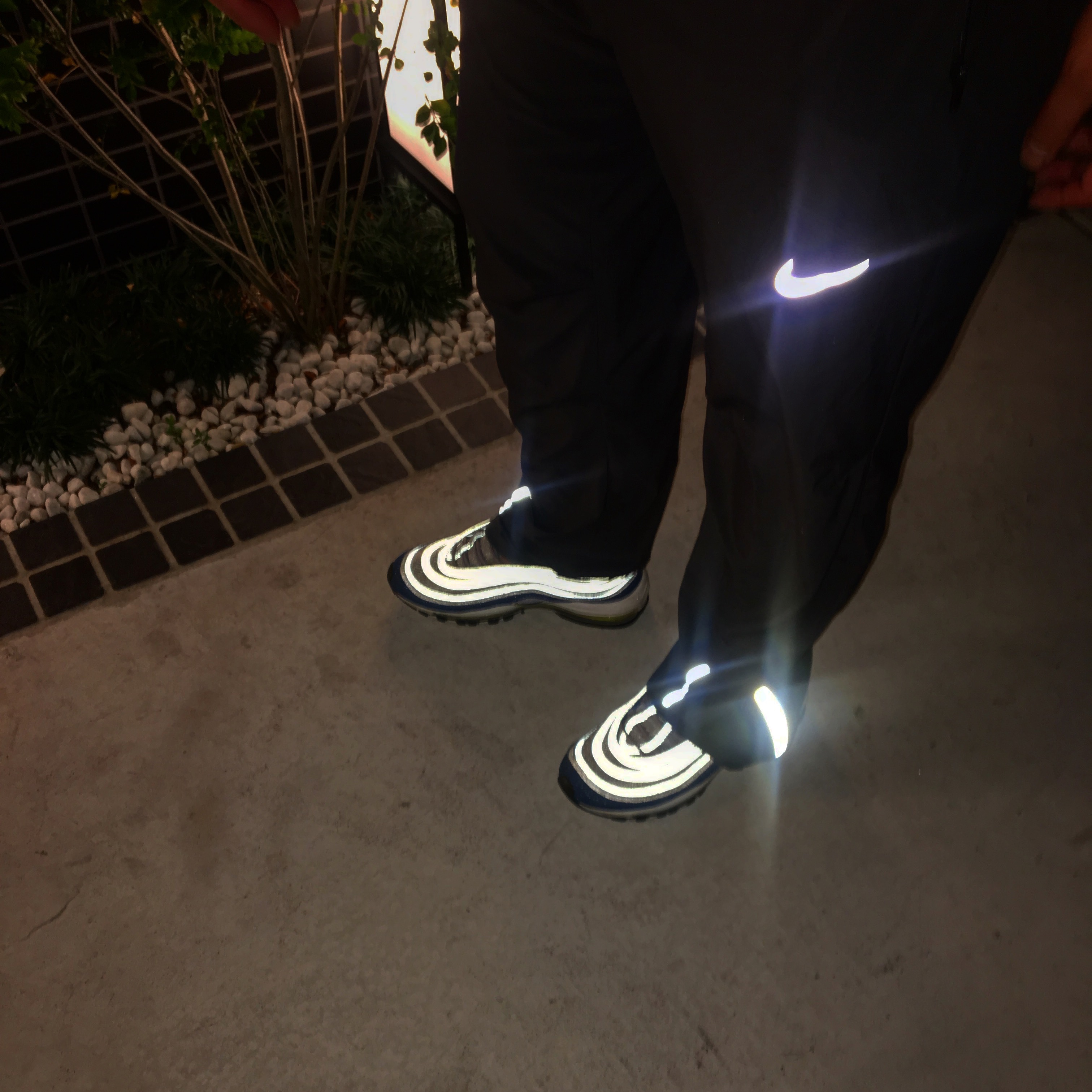 Nike Air Max 97 OG Royal Neon 착용 스타일 - 1