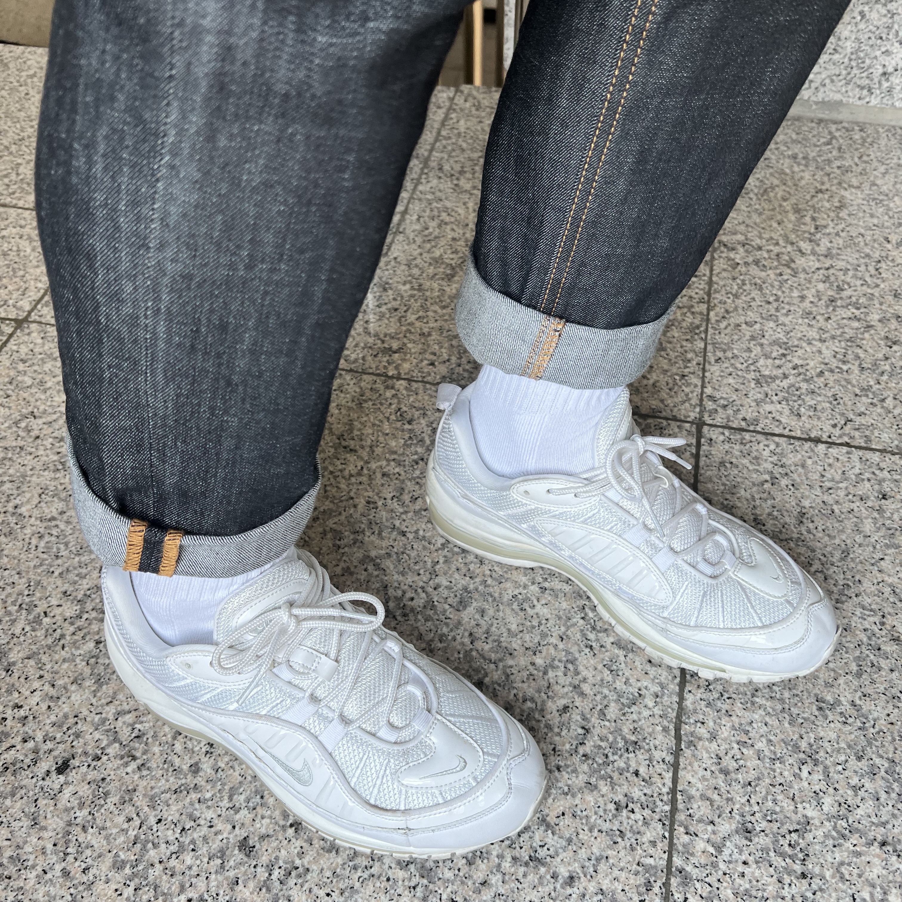 Nike Air Max 98 White 착용 스타일
