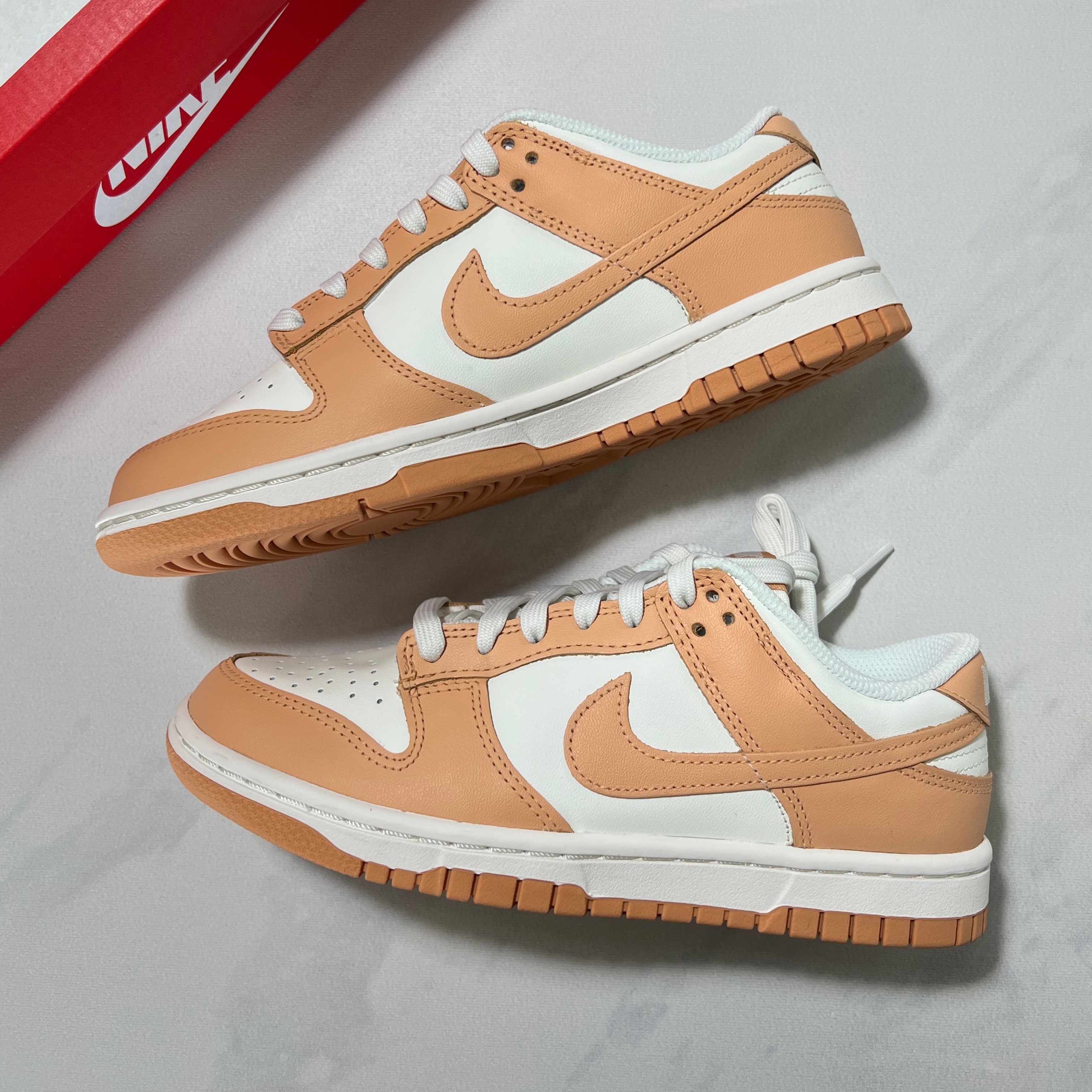 (W) Nike Dunk Low Harvest Moon 착용 스타일 - 3