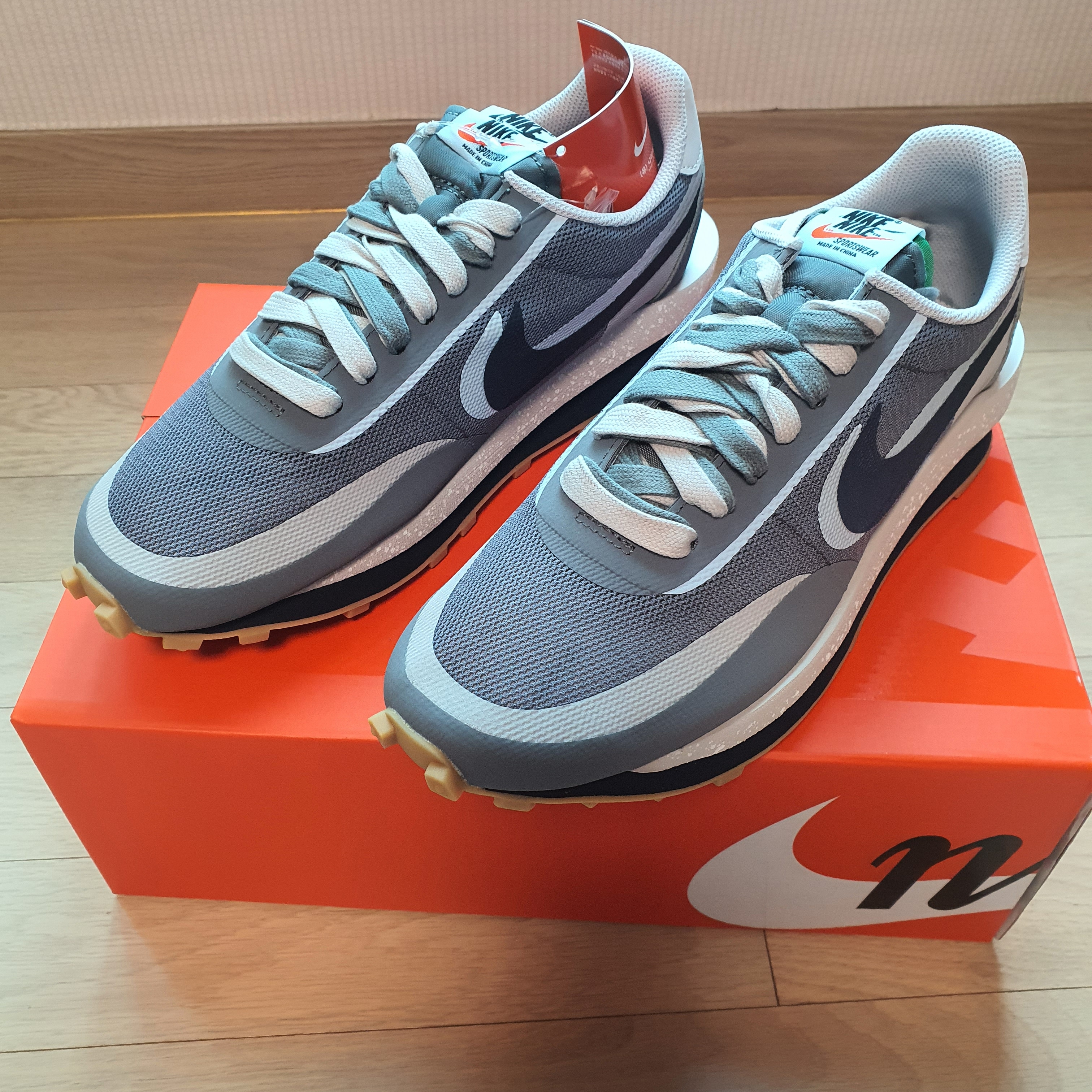 Nike x Sacai x Clot LDWaffle Cool Grey 착용 스타일 - 1