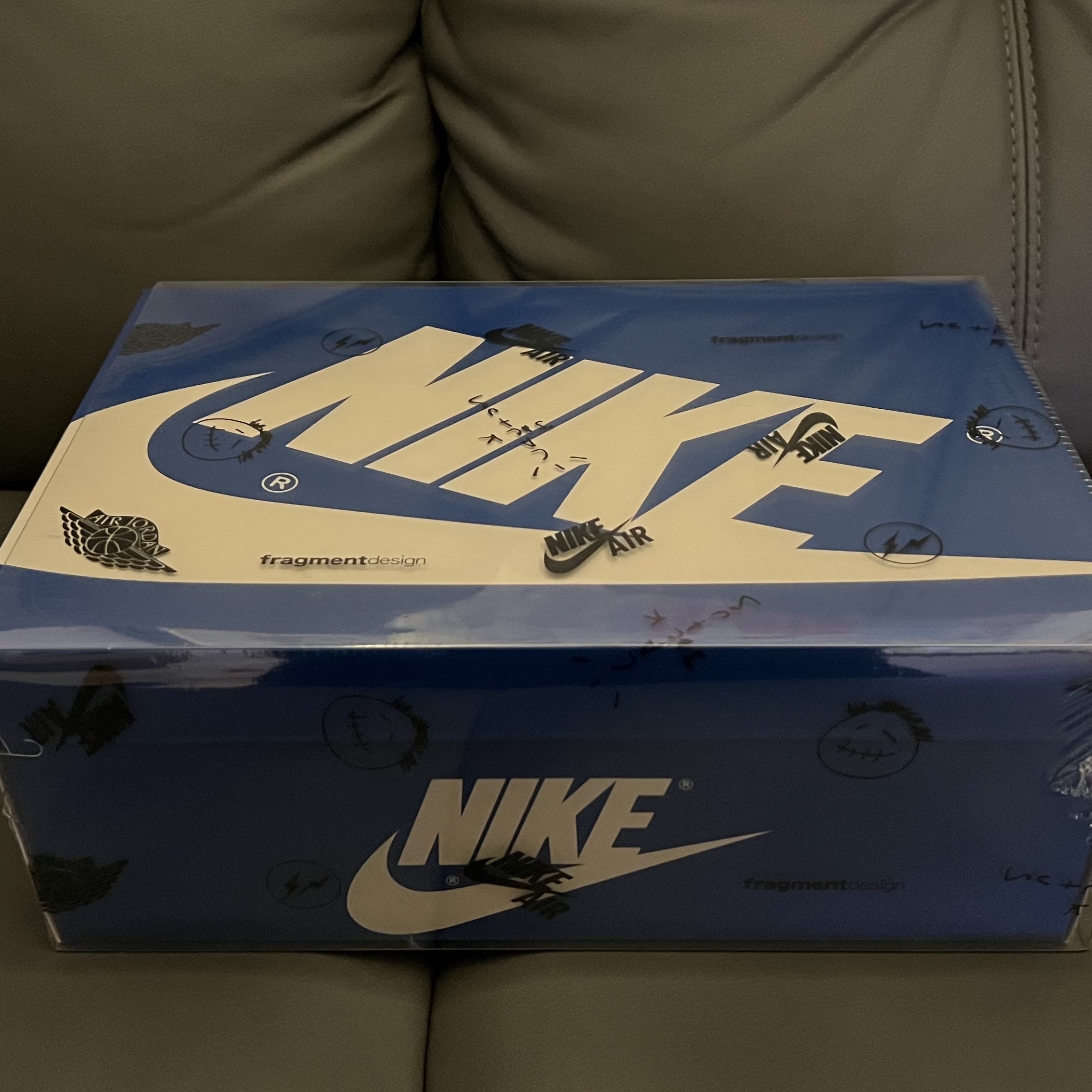 Jordan 1 x Travis Scott x Fragment Retro High OG SP Military Blue 착용 스타일 - 1