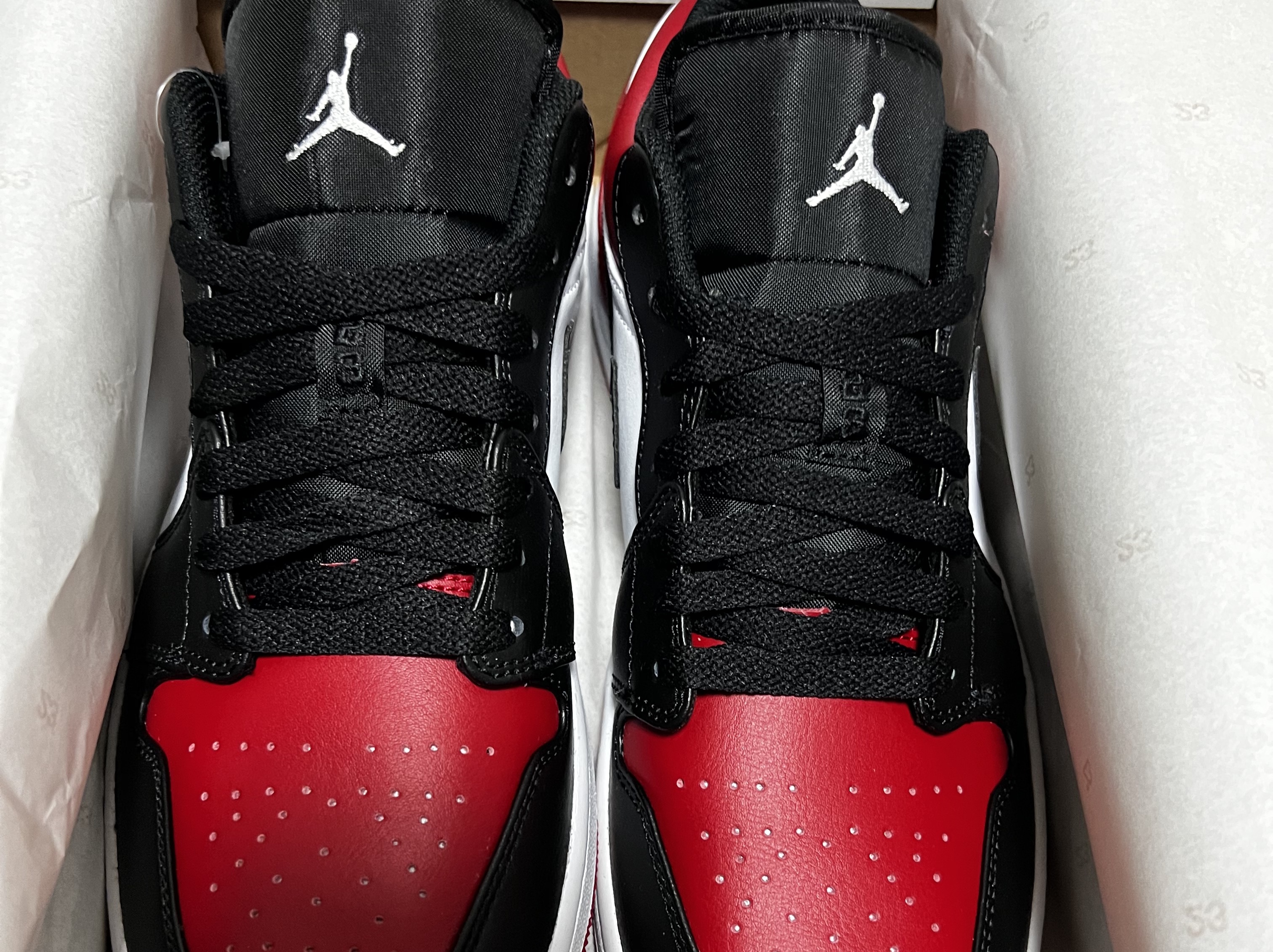 Jordan 1 Low Bred Toe 착용 스타일 - 3