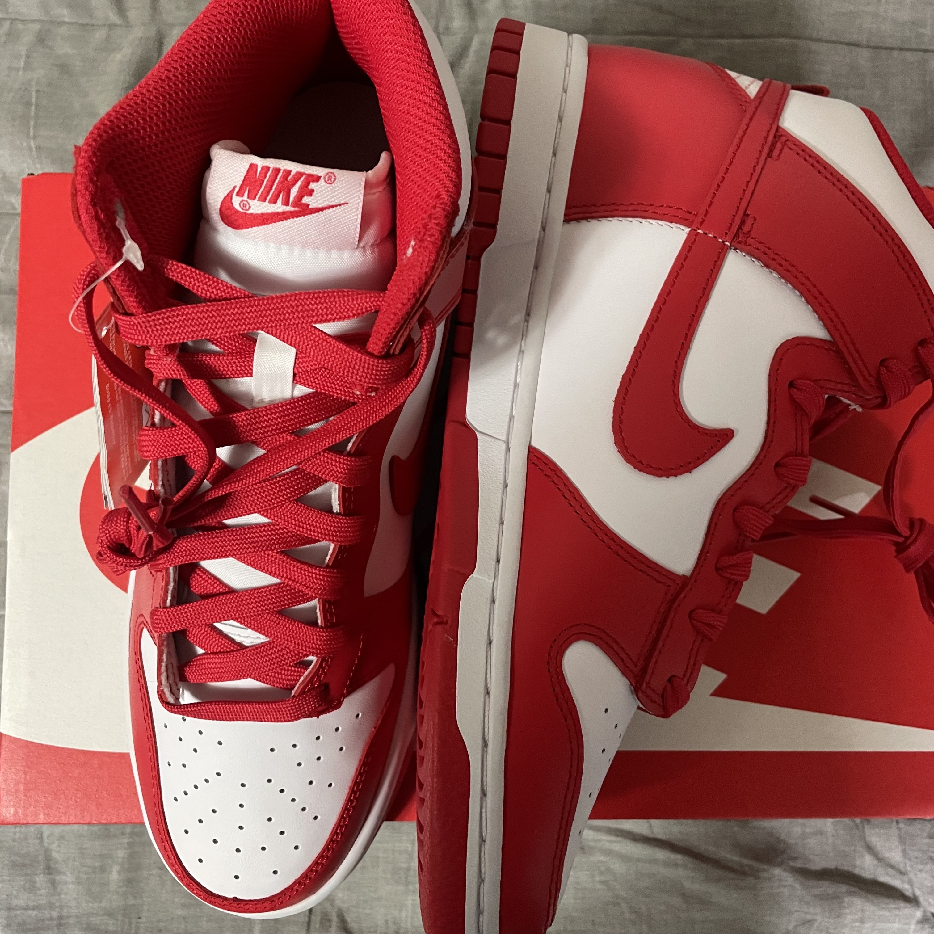 Nike Dunk High Retro Championship White and Red 착용 스타일 - 3