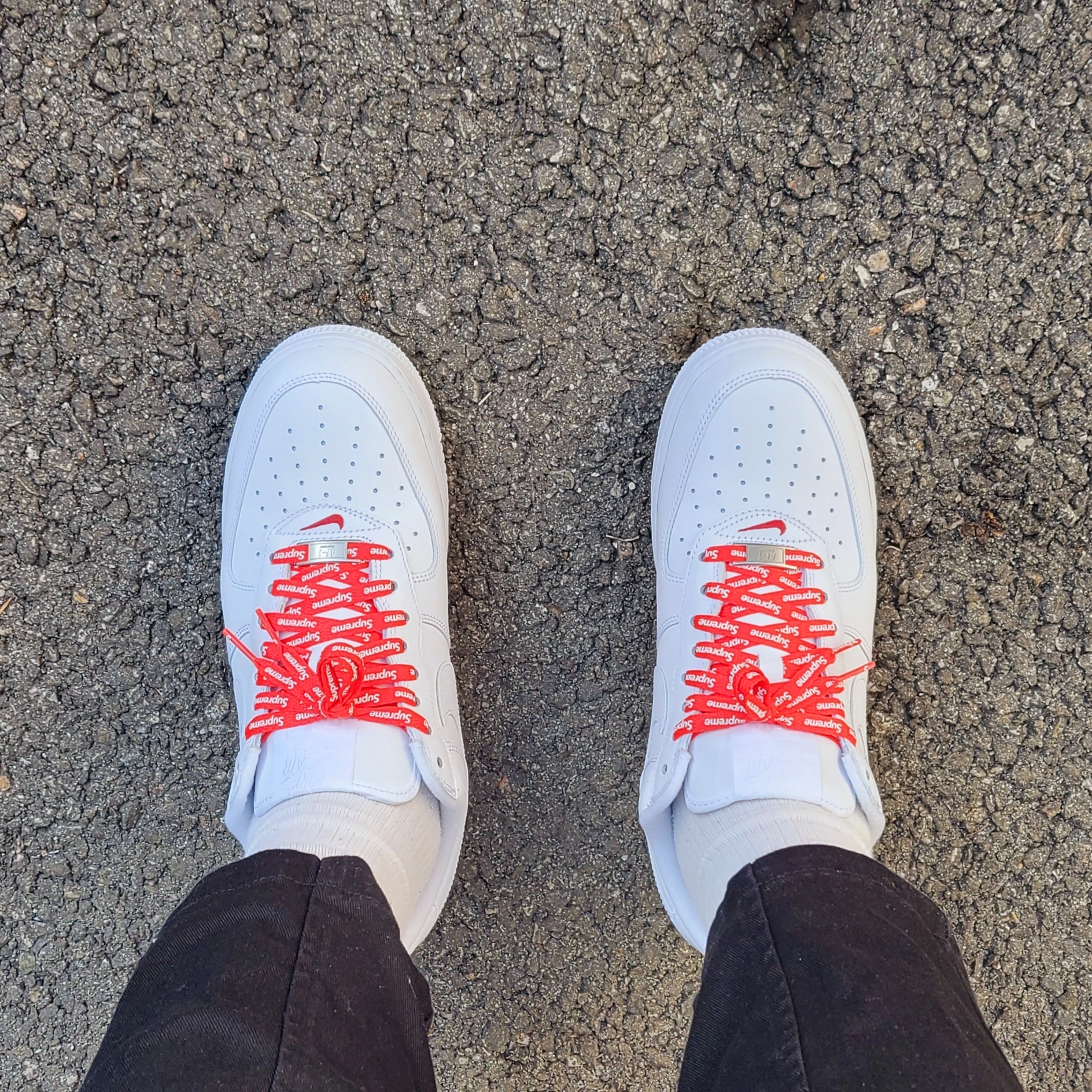 Nike x Supreme Air Force 1 Low White 착용 스타일 - 4
