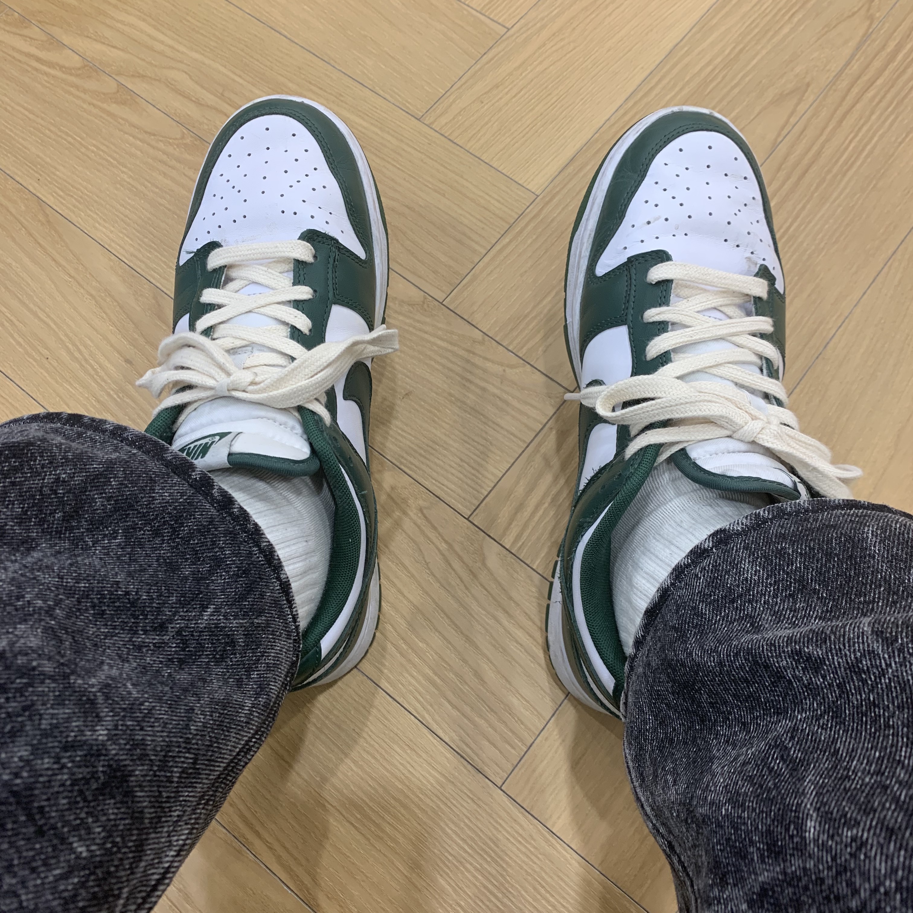 Nike Dunk Low Retro Varsity Green 착용 스타일