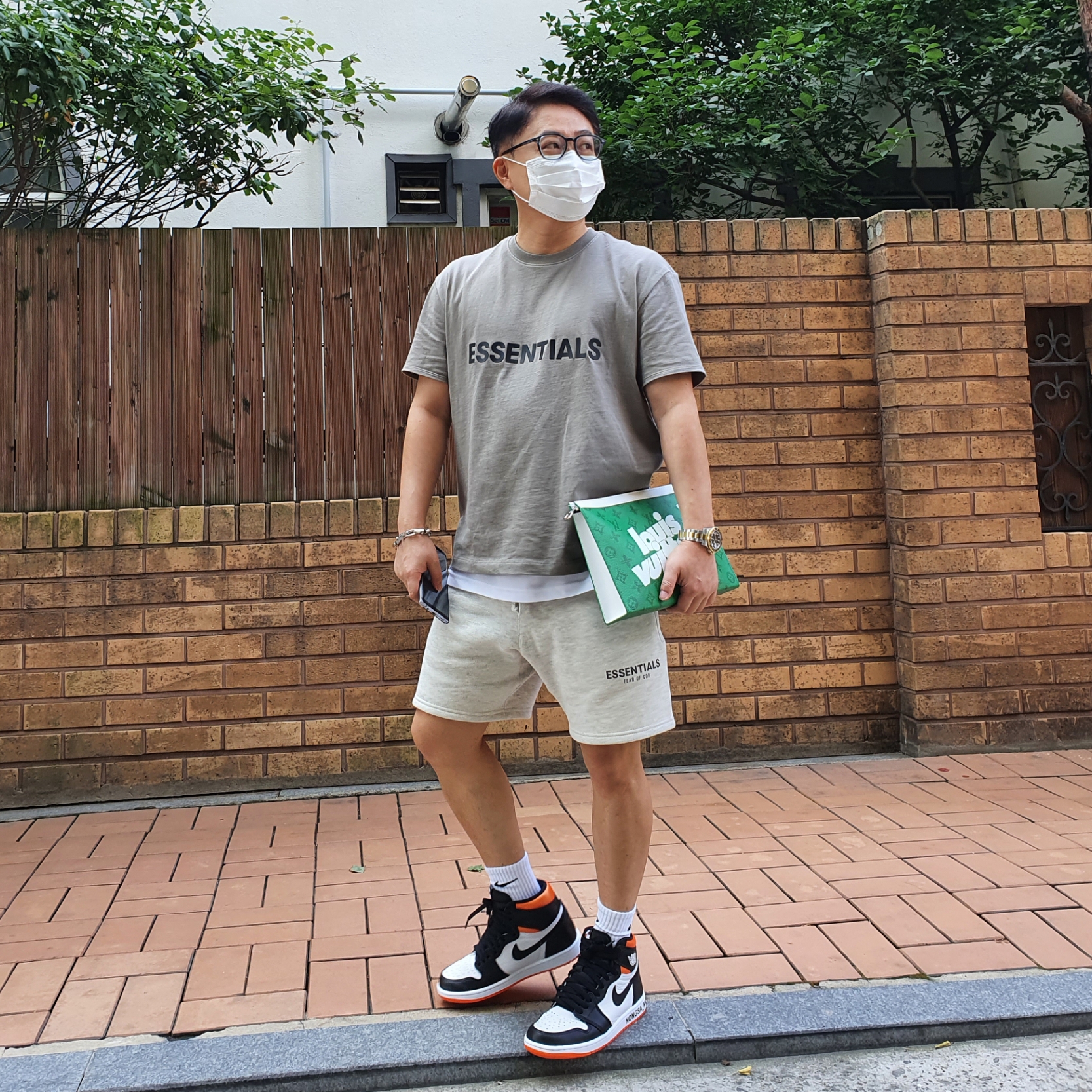 Essentials Sweatshorts Oatmeal - 21SS, Rolex GMT-Master II 40mm 126711CHNR Black Oyster 착용 스타일