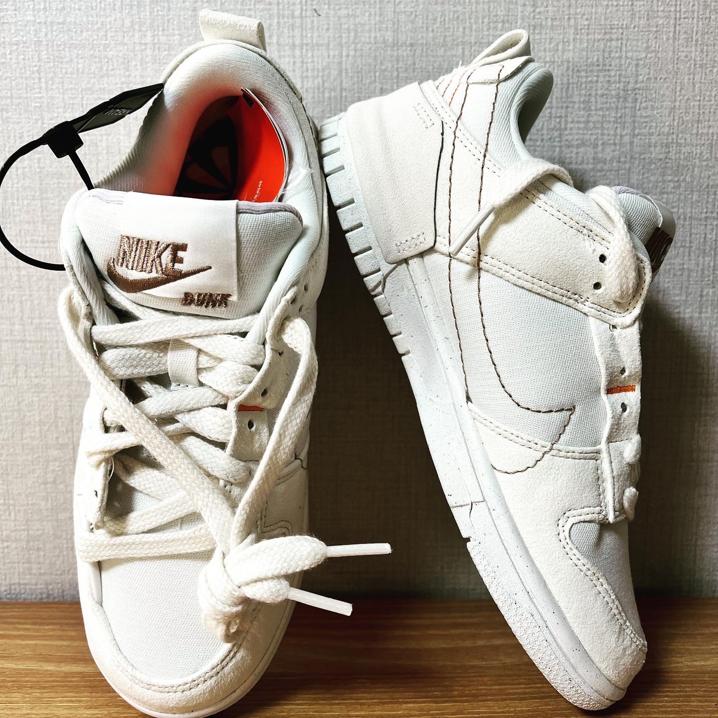 (W) Nike Dunk Low Disrupt 2 Pale Ivory Sail 착용 스타일 - 2