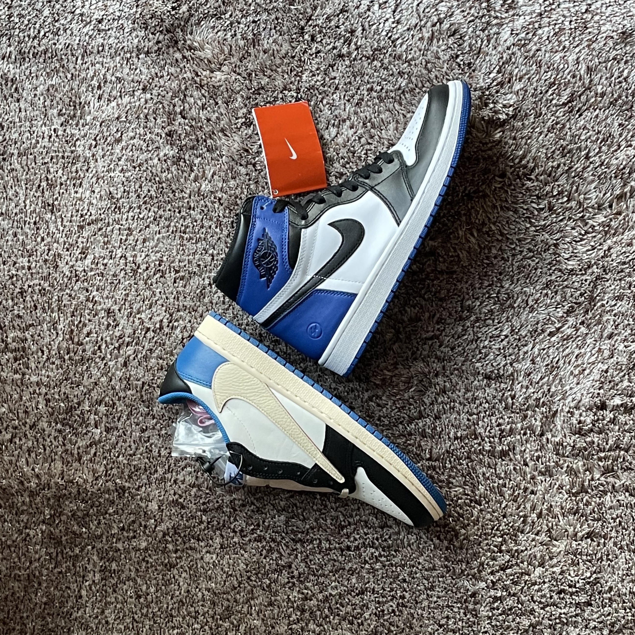 Jordan 1 x Travis Scott x Fragment Retro Low OG SP Military Blue, Jordan 1 x Fragment Retro High OG 착용 스타일