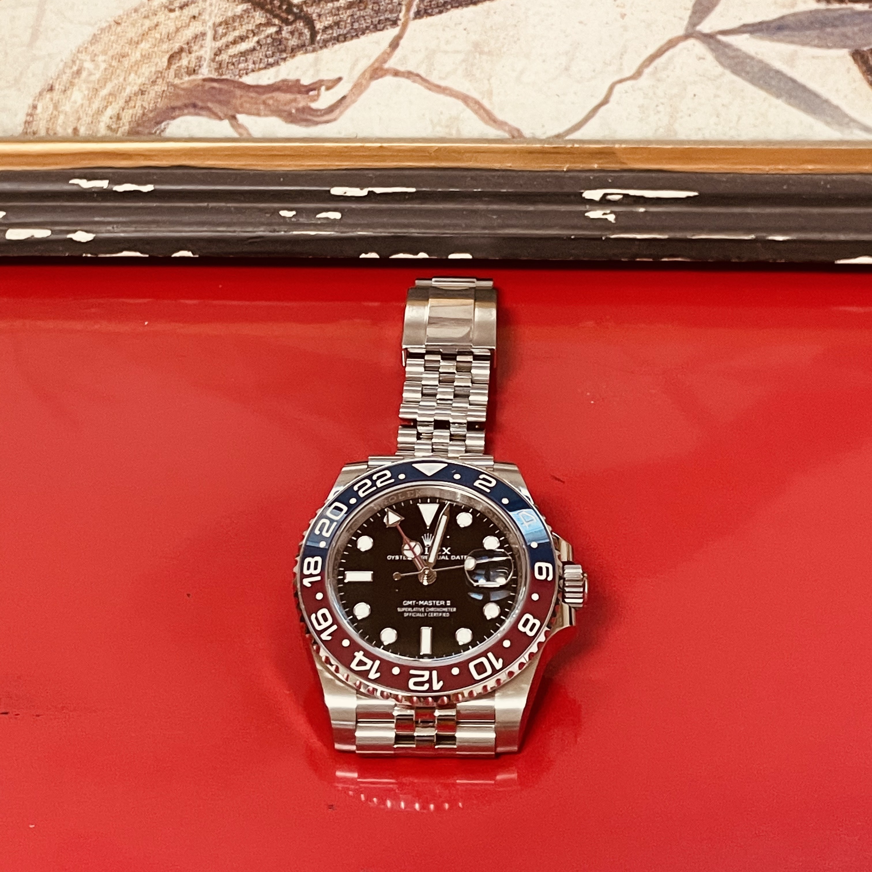 Rolex GMT-Master II 40mm 126710BLRO Black Jubilee 착용 스타일 - 2