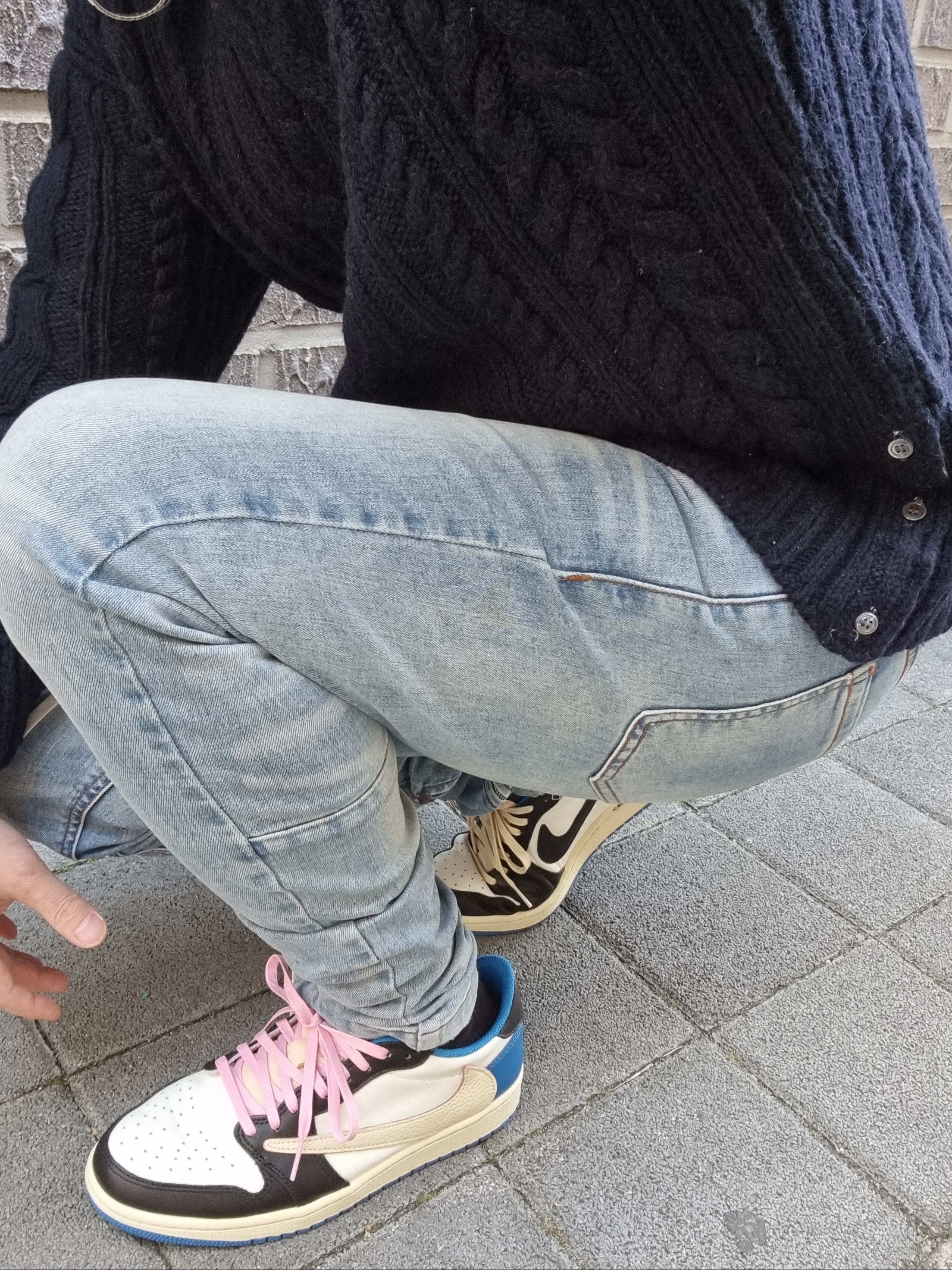 Jordan 1 x Travis Scott x Fragment Retro Low OG SP Military Blue 착용 스타일 - 2