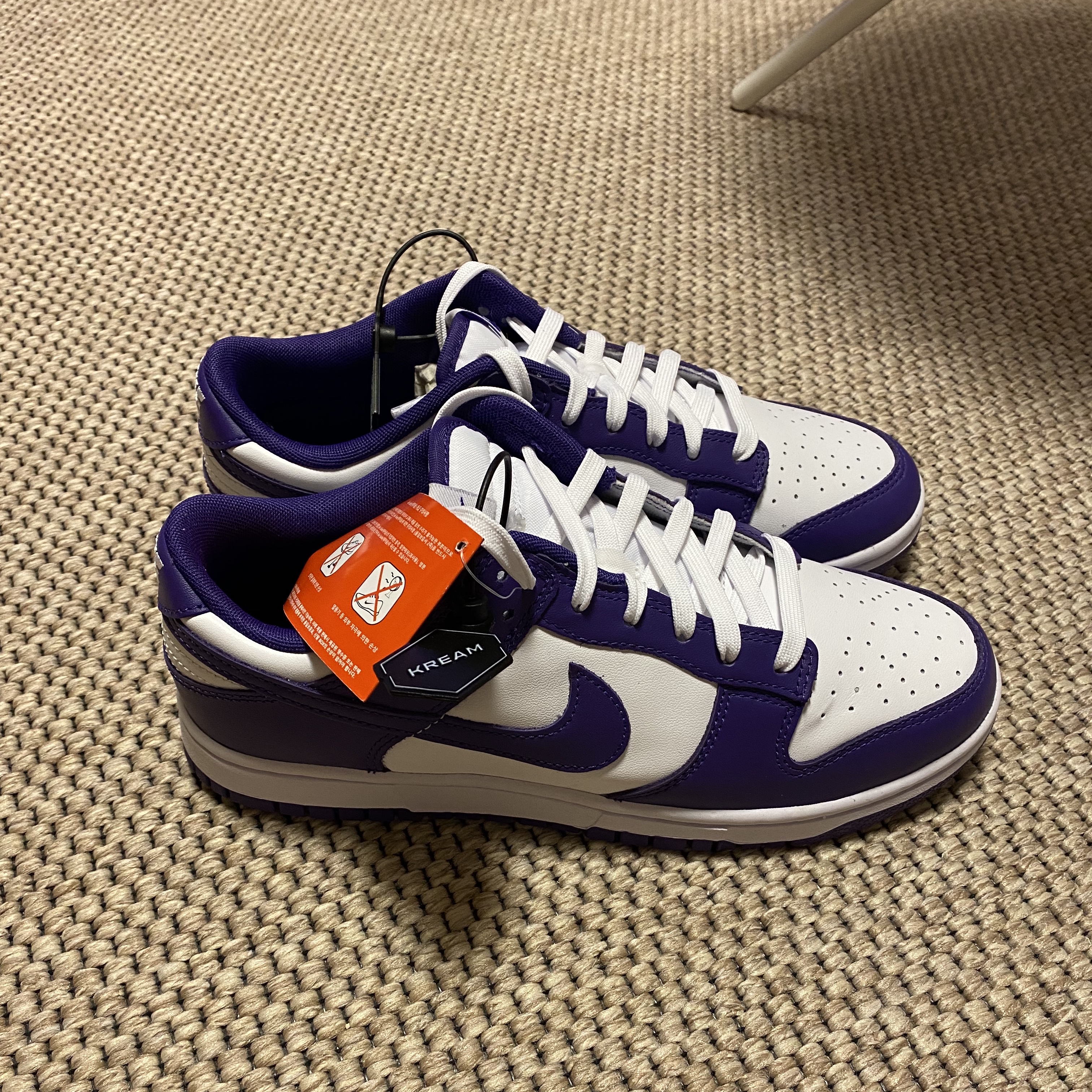 Nike Dunk Low Retro Championship Court Purple 착용 스타일 - 1