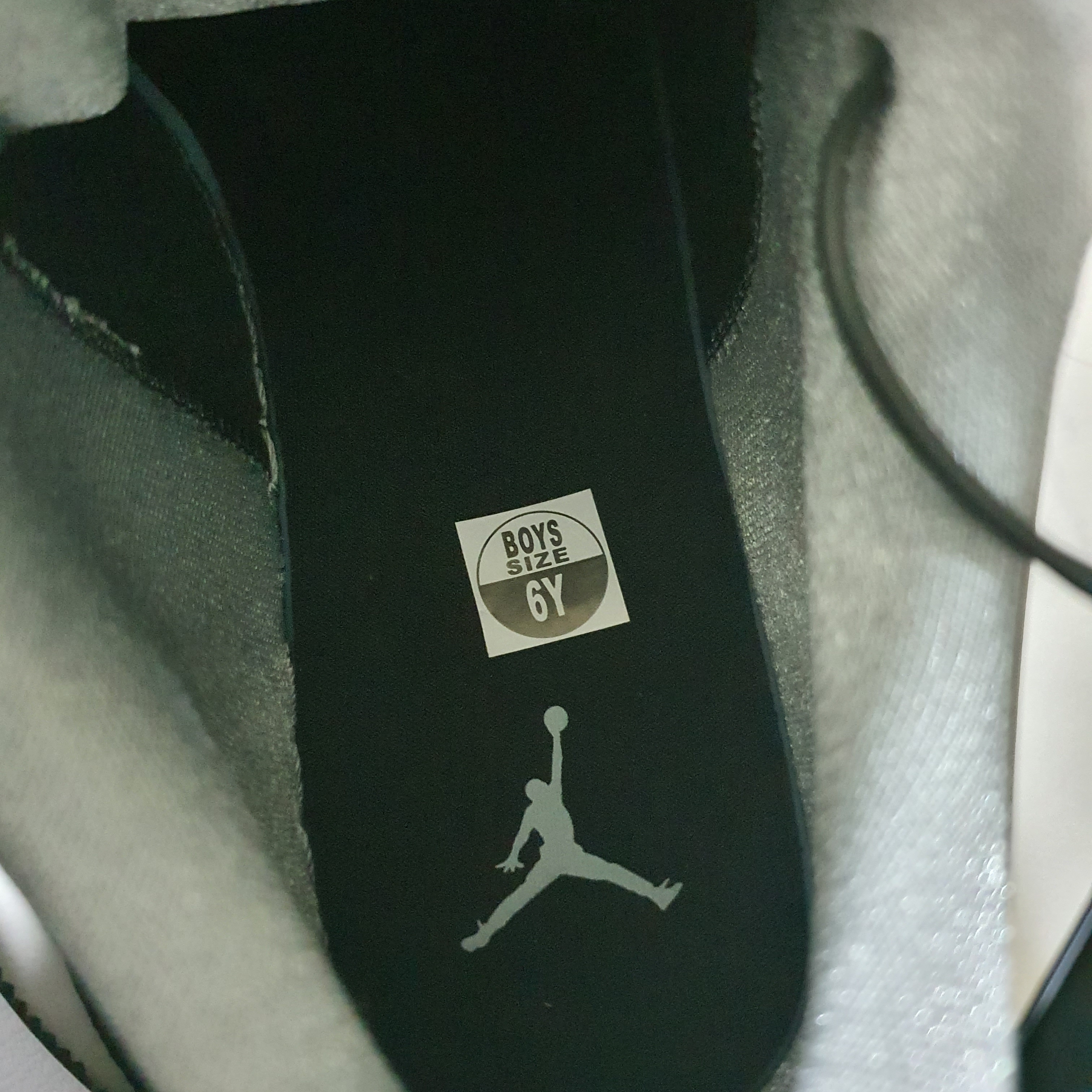 (GS) Jordan 1 Low Black Particle Grey 착용 스타일 - 4
