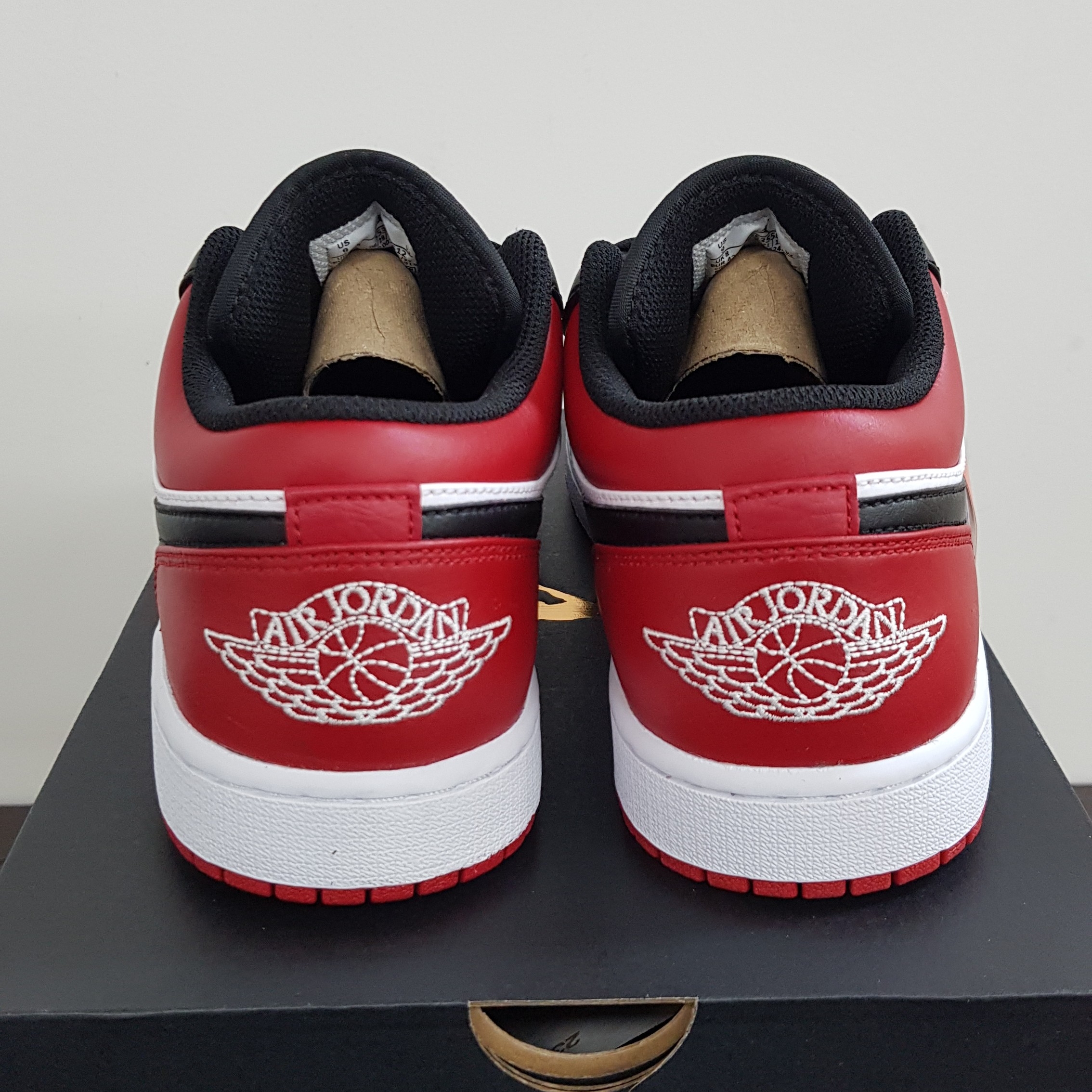 Jordan 1 Low Bred Toe 착용 스타일 - 3