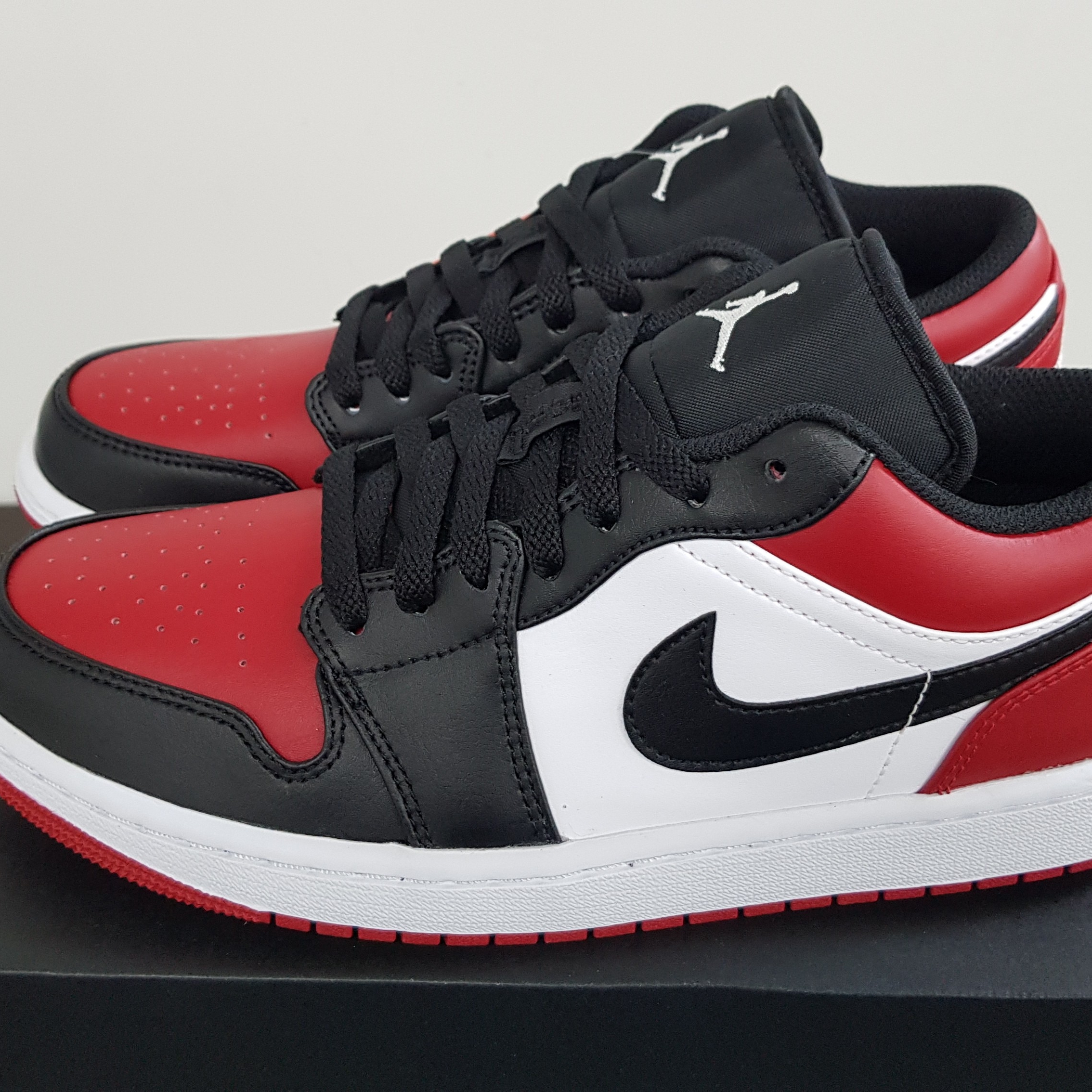 Jordan 1 Low Bred Toe 착용 스타일 - 2
