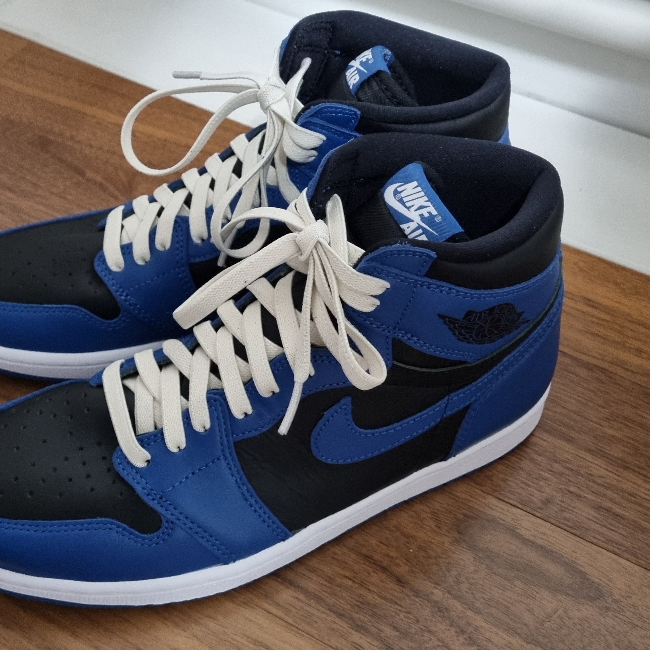 Jordan 1 Retro High OG Dark Marina Blue 착용 스타일 - 2