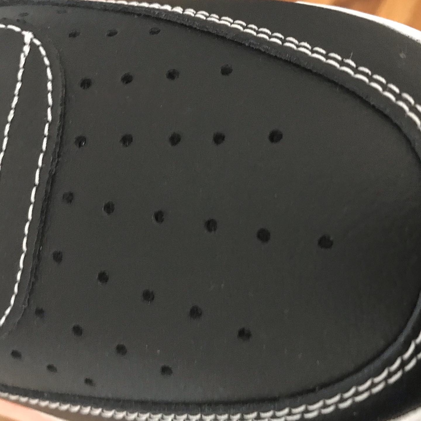 Nike Air Force 1 '07 First Use Black White 착용 스타일 - 3