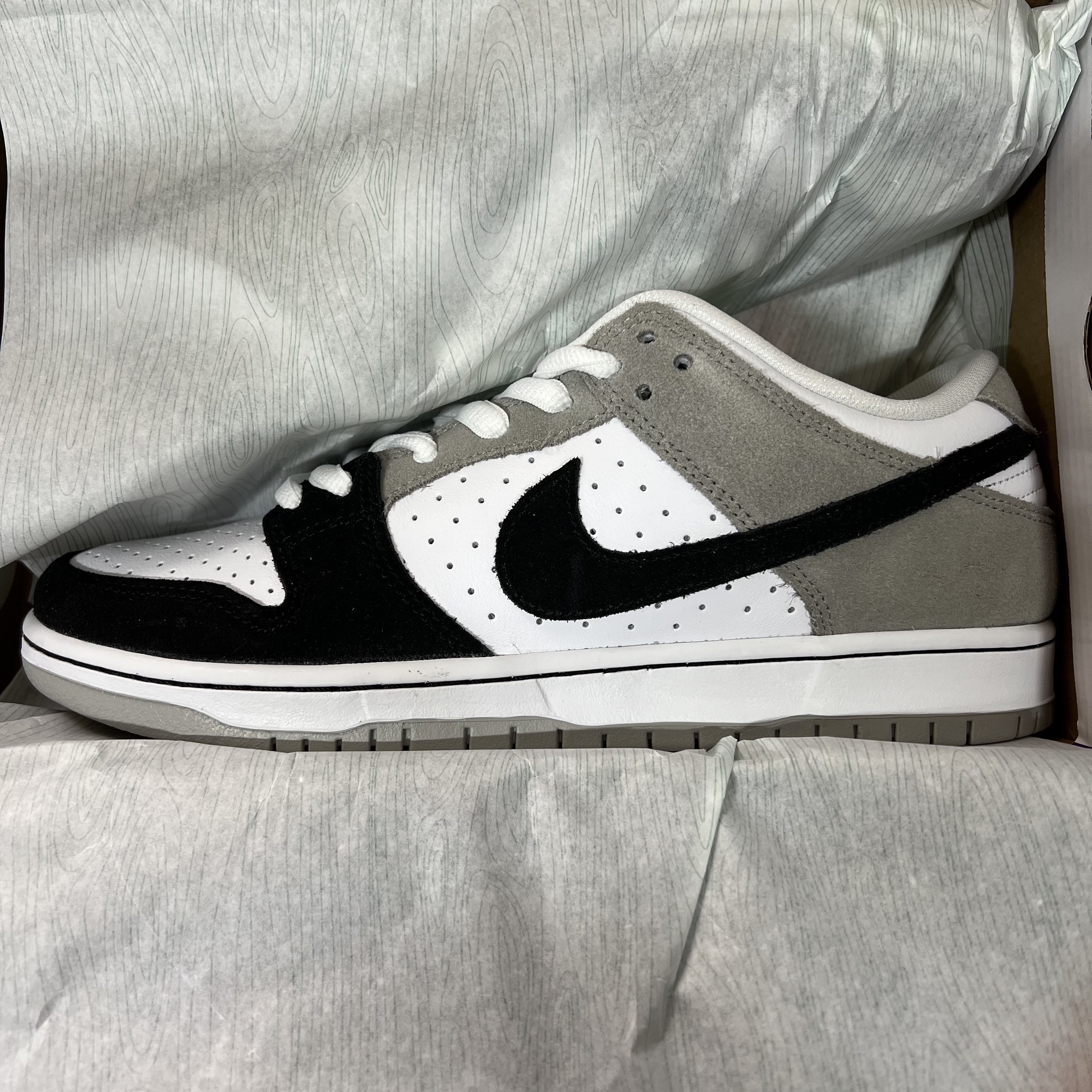 Nike SB Dunk Low Pro Chlorophyll 착용 스타일