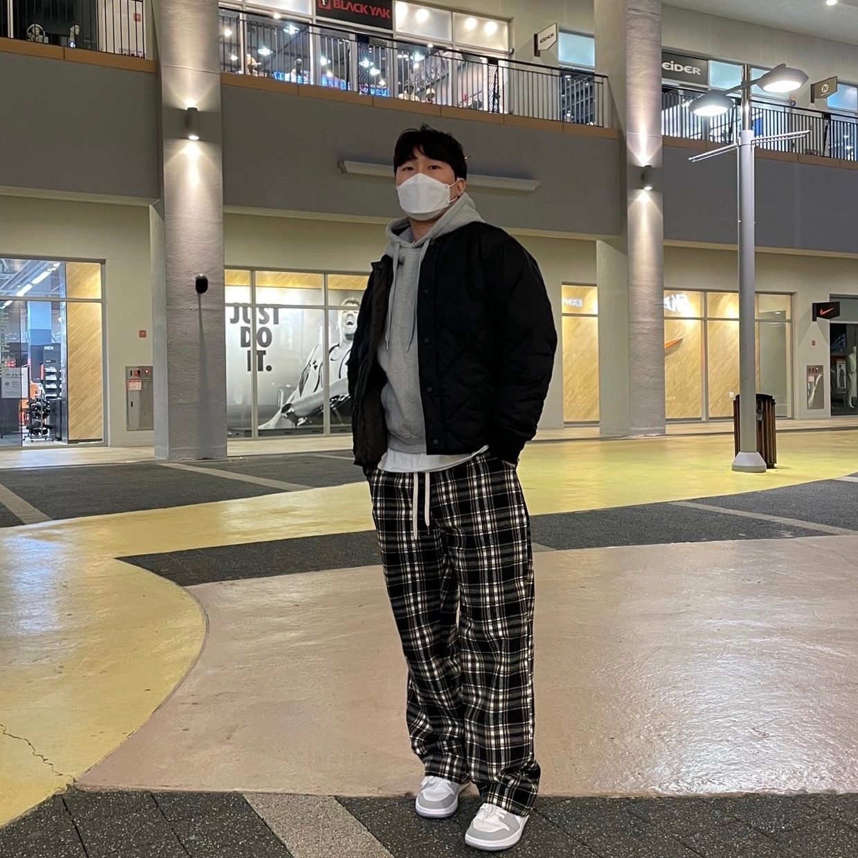 (W) Jordan 1 Low White Wolf Grey 착용 스타일