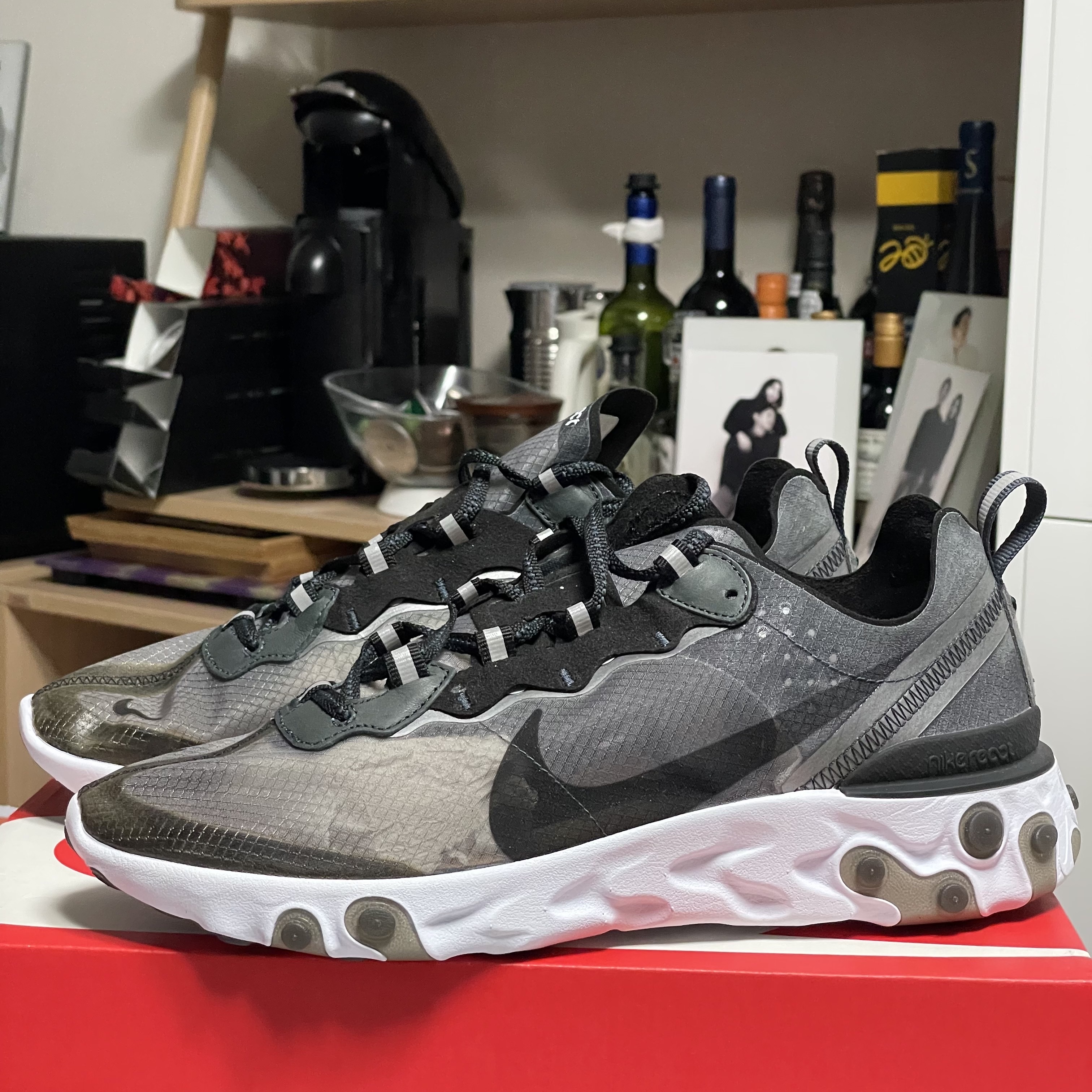 Nike React Element 87 Anthracite Black 착용 스타일