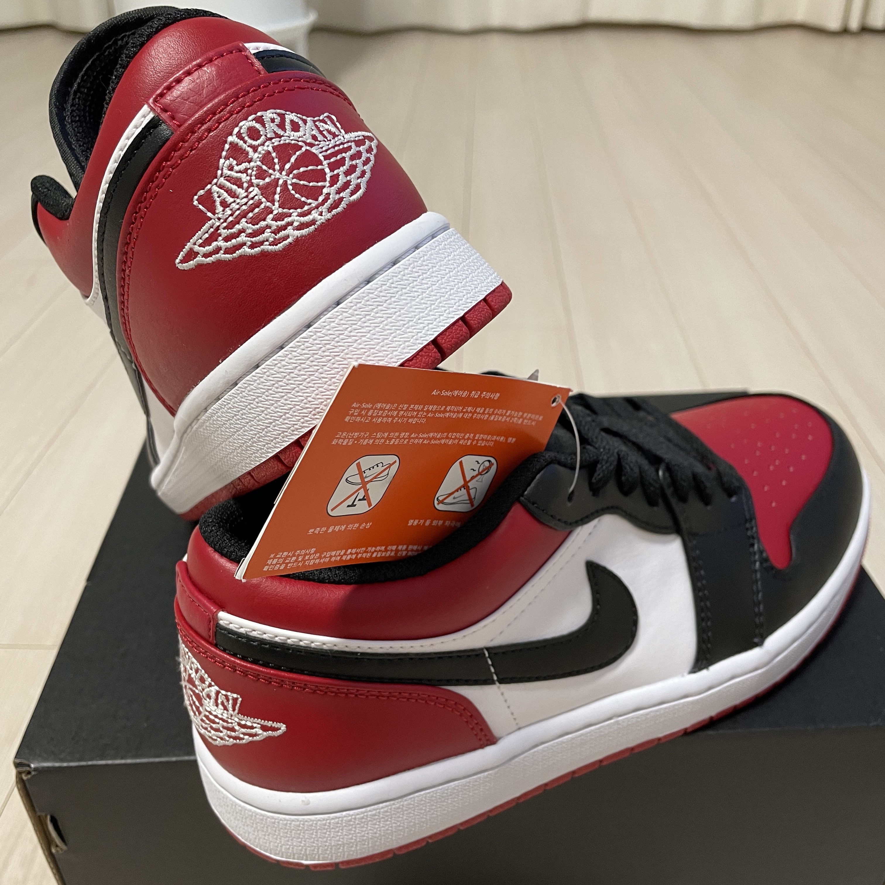 Jordan 1 Low Bred Toe 착용 스타일 - 3