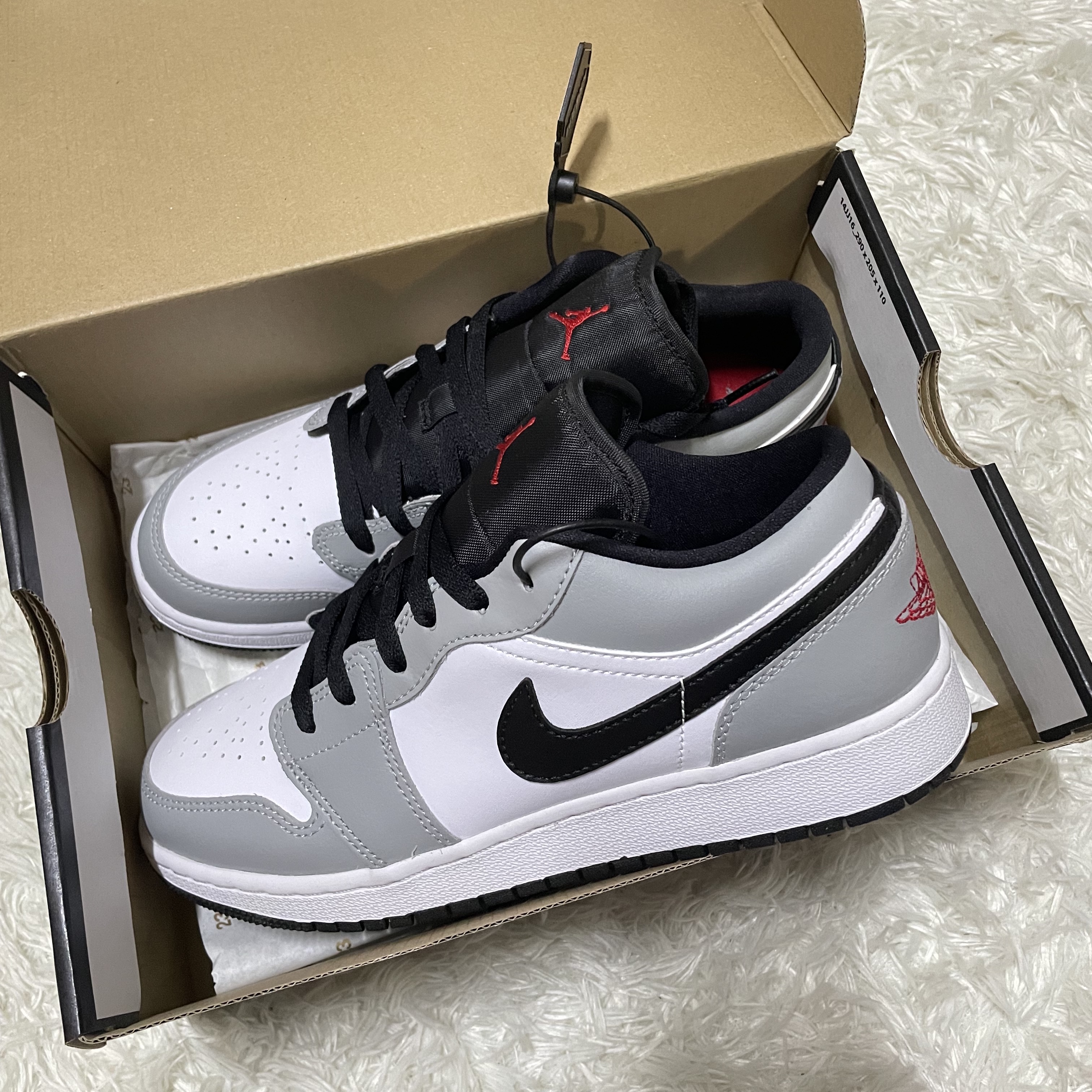 (GS) Jordan 1 Low Light Smoke Grey 착용 스타일 - 1