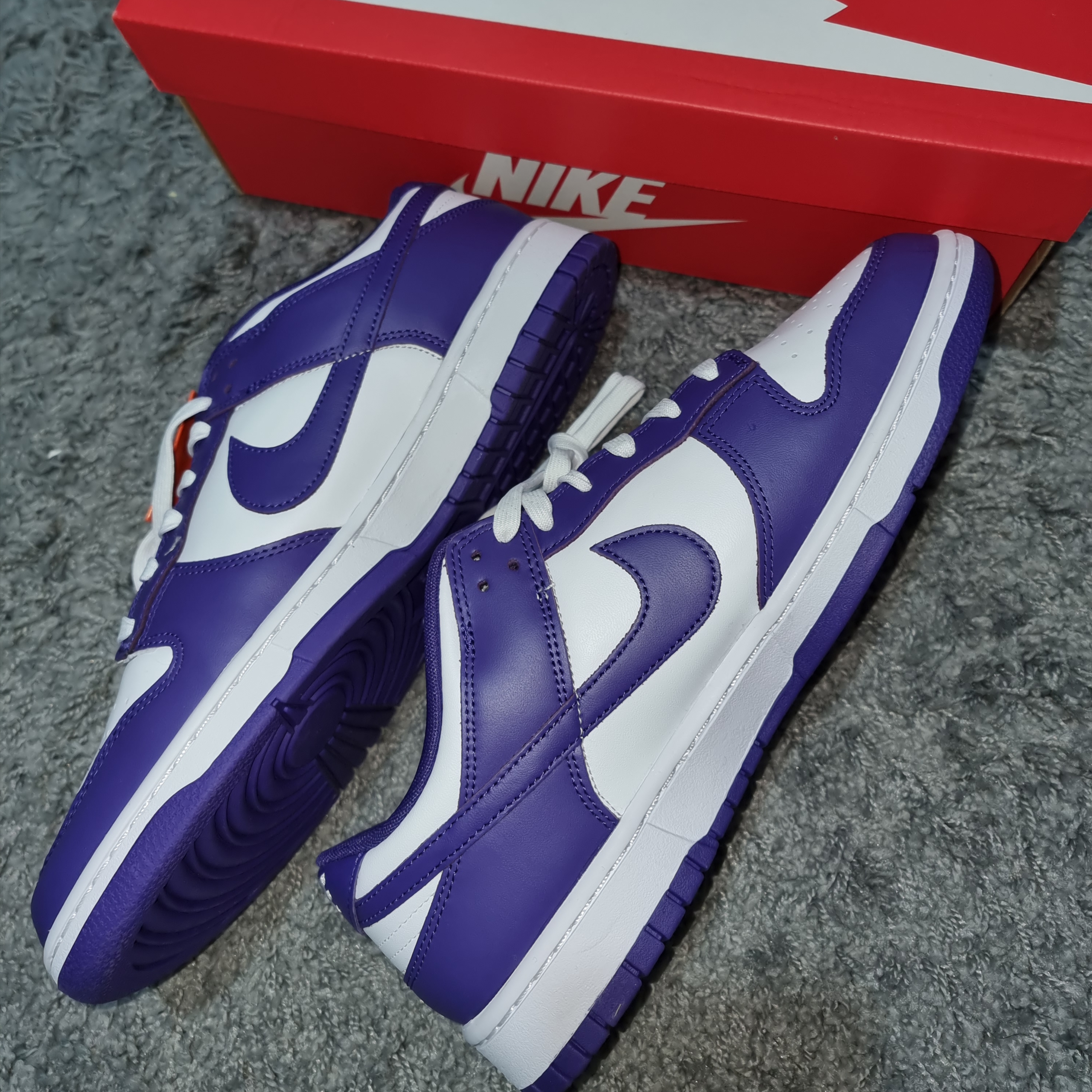 Nike Dunk Low Retro Championship Court Purple 착용 스타일