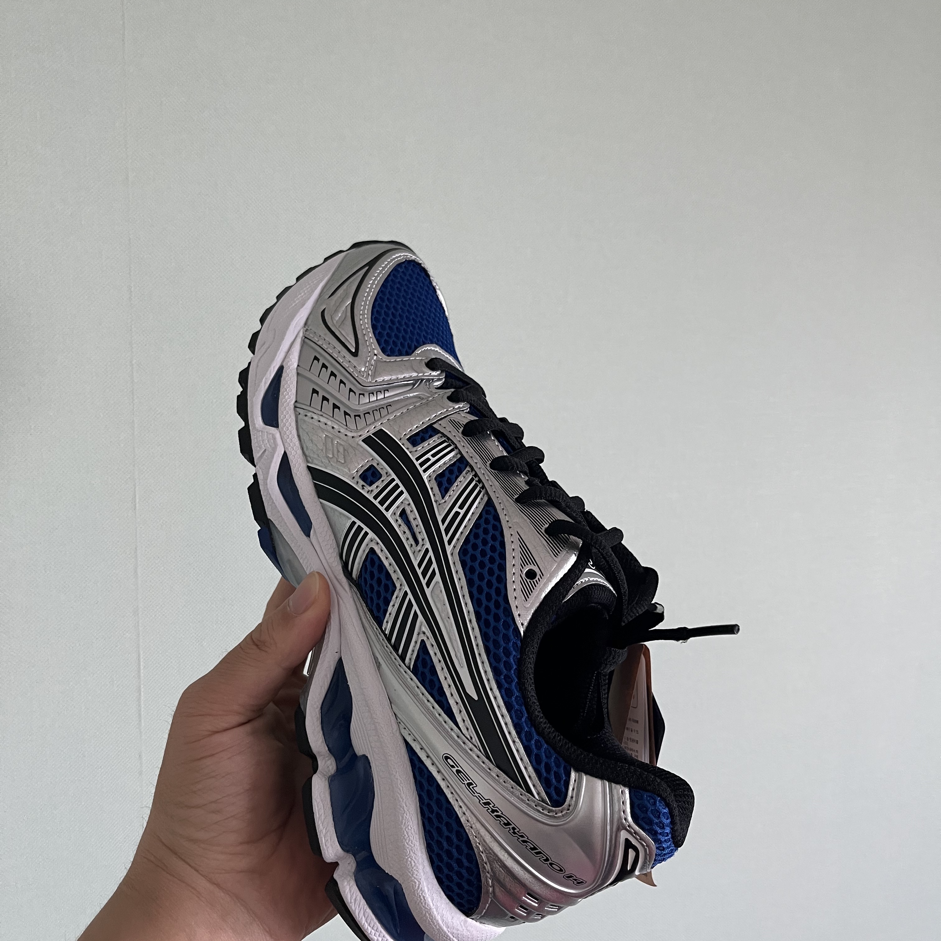 Asics Gel-Kayano 14 Monaco Blue Black 착용 스타일 - 2
