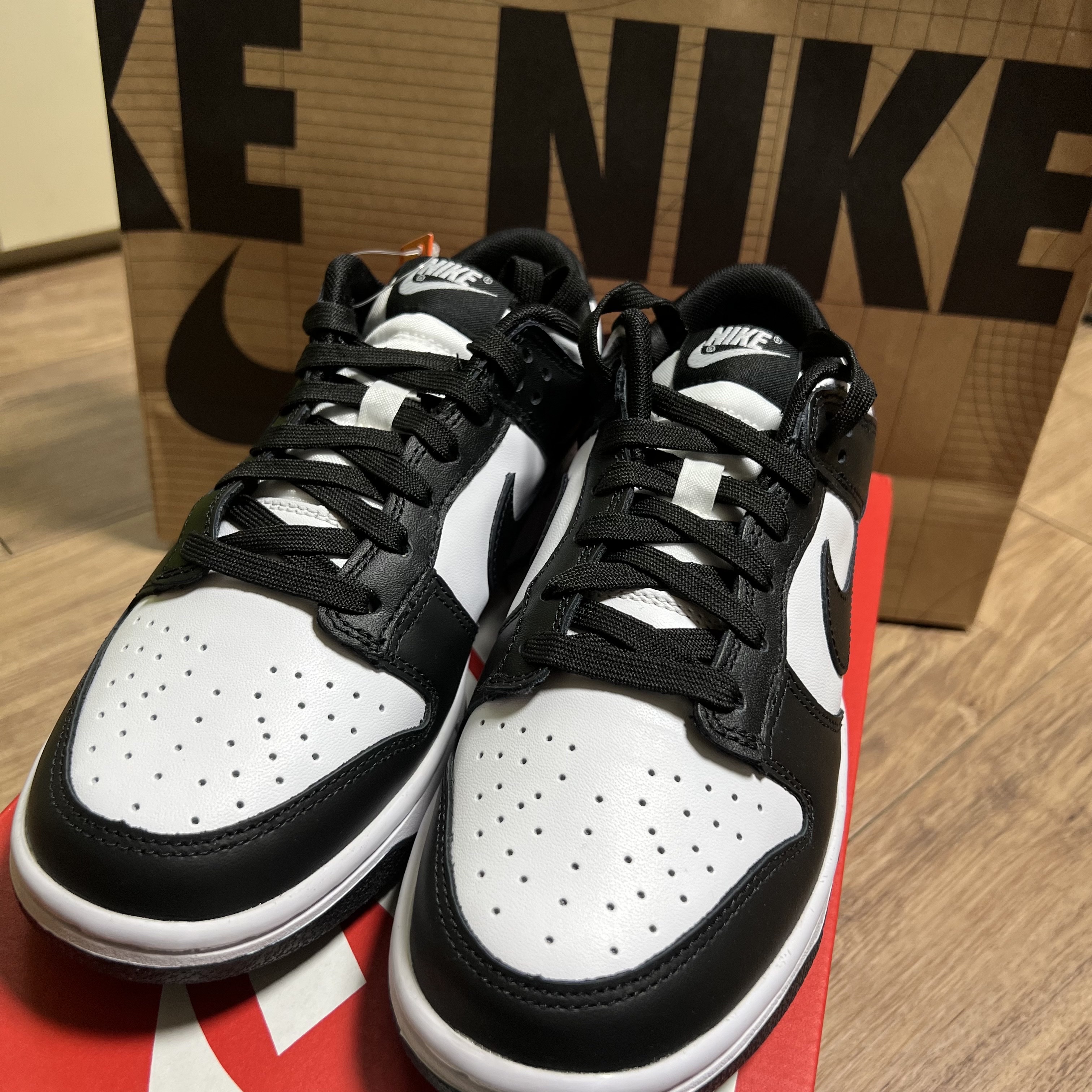 Nike Dunk Low Retro Black 착용 스타일 - 2