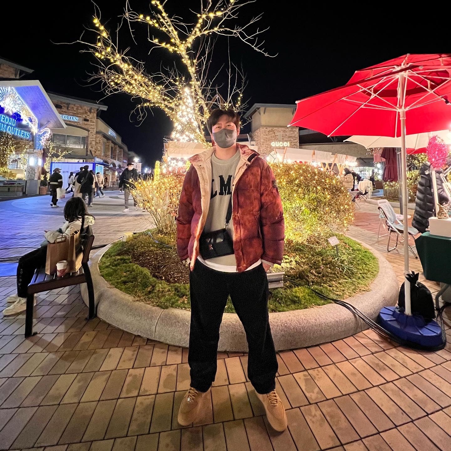 Prada Re-Nylon and Saffiano Leather Smartphone Case Black, Nike x Supreme Air Force 1 Low Flax 착용 스타일 - 1