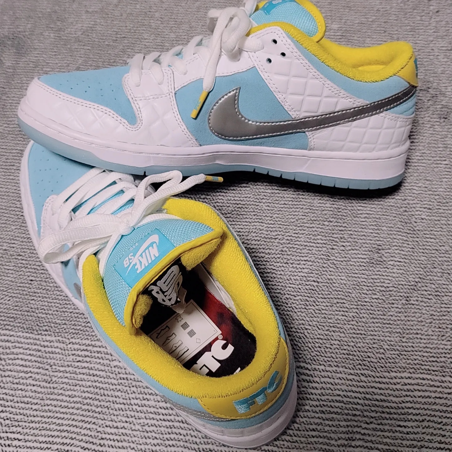Nike x FTC SB Dunk Low Pro QS Lagoon Pulse 착용 스타일 - 4