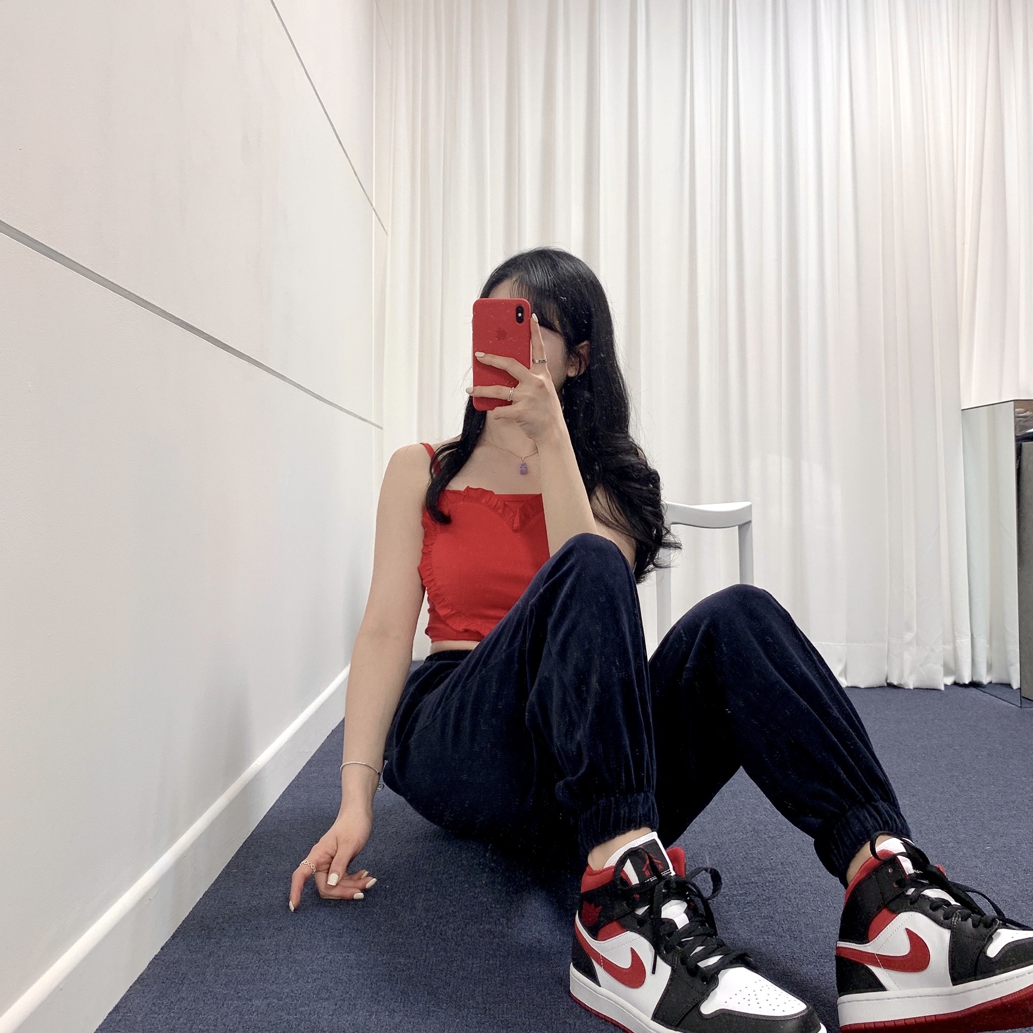 Jordan 1 Mid Gym Red Black White 착용 스타일