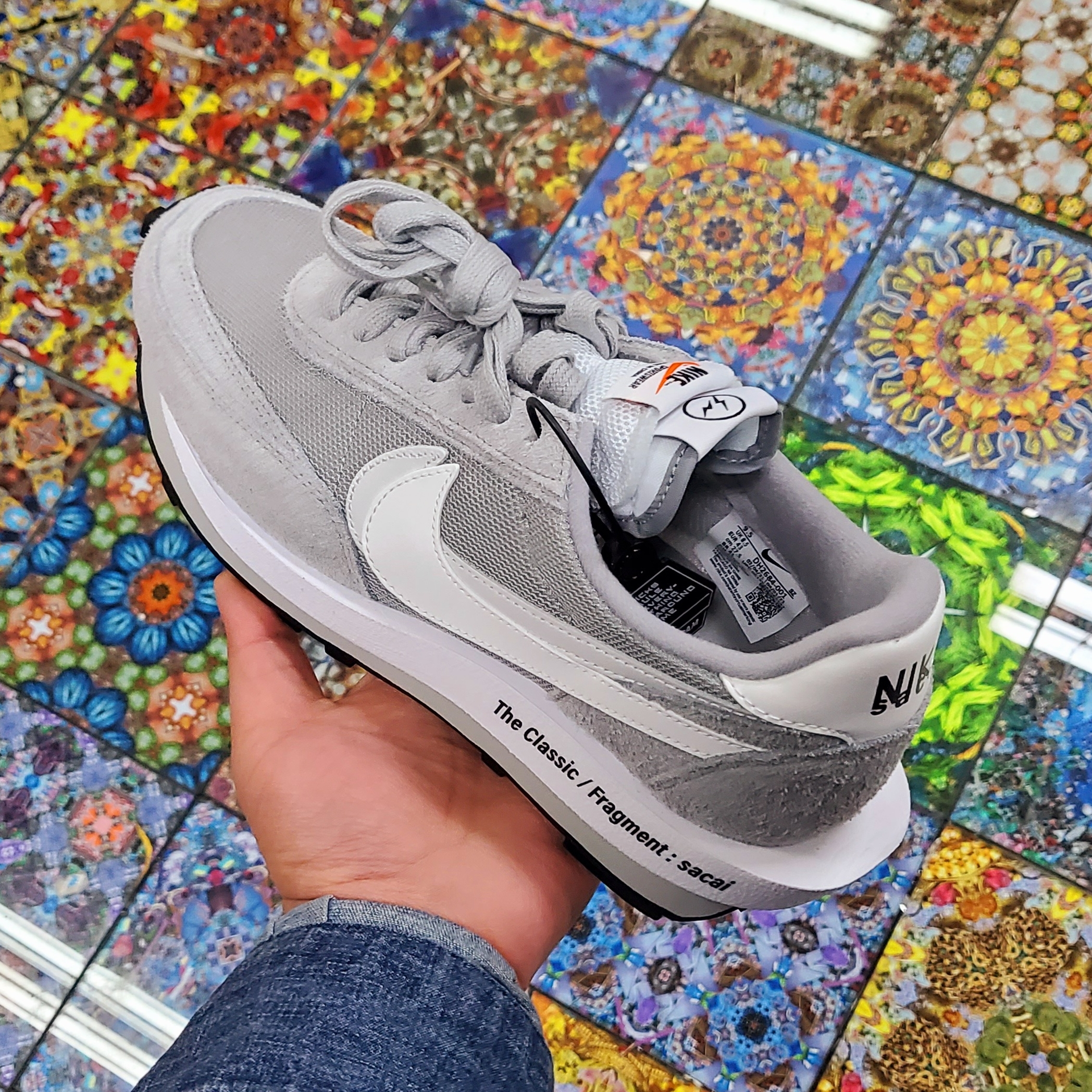 Nike x Sacai x Fragment LDWaffle Light Smoke Grey 착용 스타일 - 3