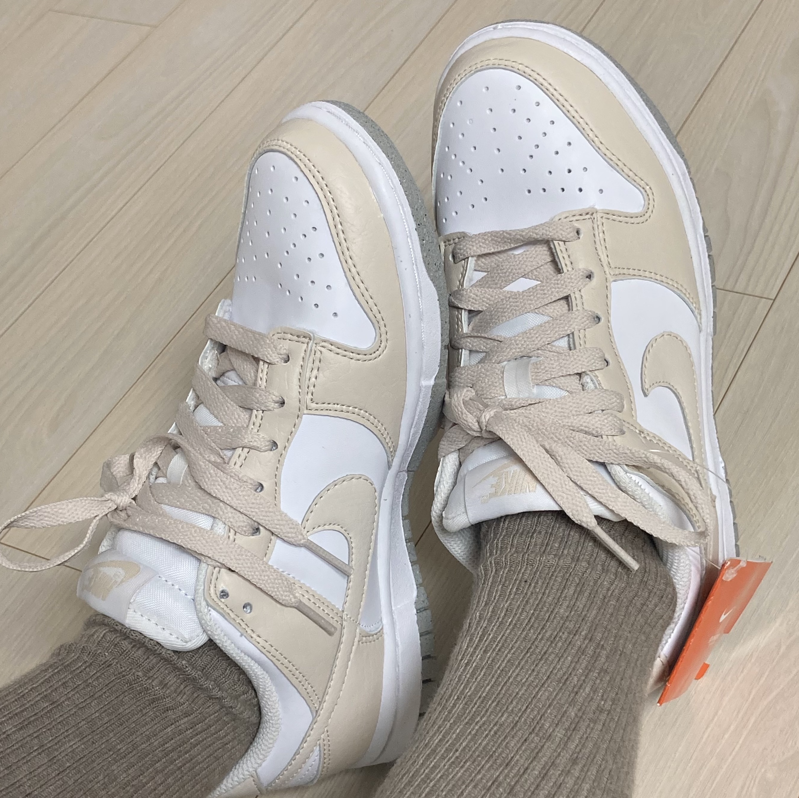 (W) Nike Dunk Low Next Nature Light Orewood Brown 착용 스타일