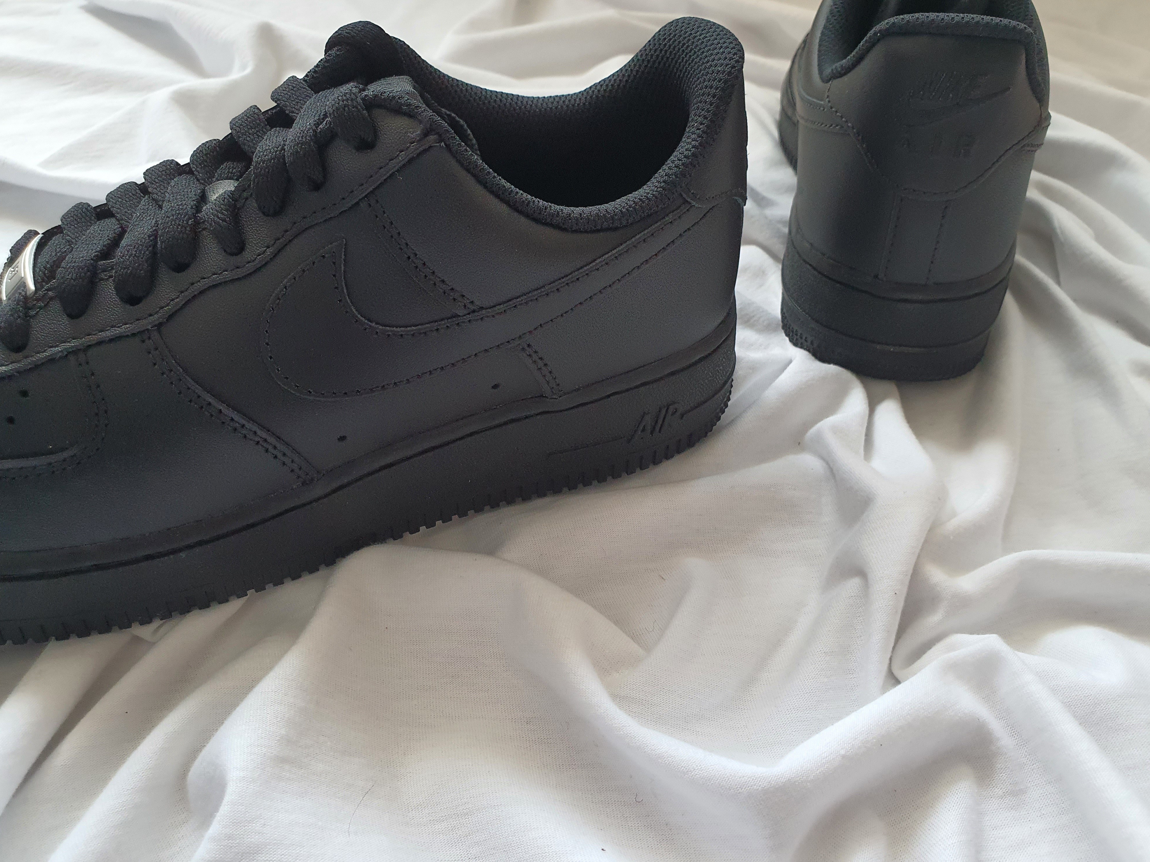 Nike Air Force 1 '07 Low Triple Black, (W) Nike Air Force 1 '07 Low Triple Black 착용 스타일 - 3
