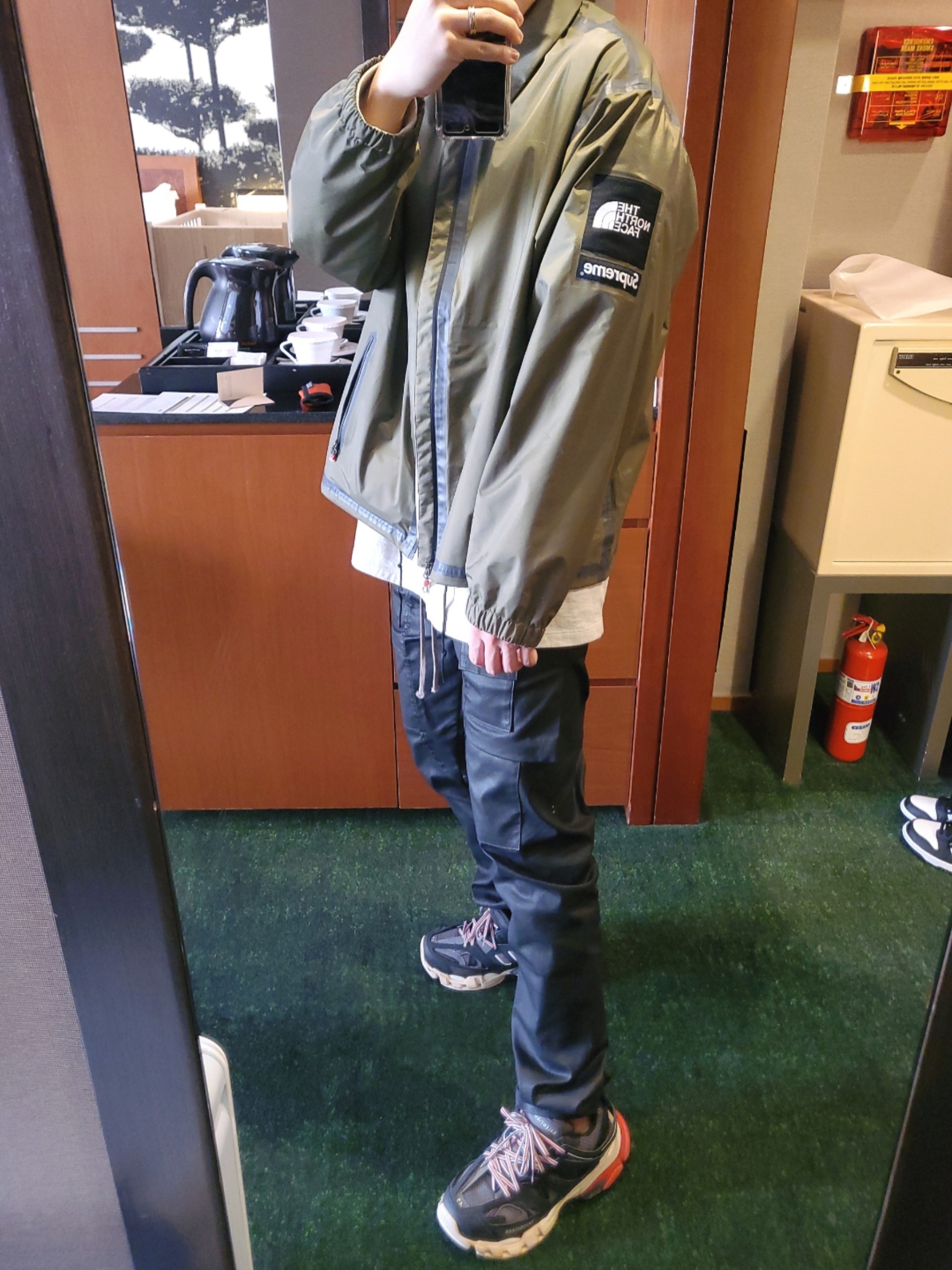 Supreme x The North Face Summit Series Outer Tape Seam Coaches Jacket Olive - 21SS, Balenciaga Track Sneakers Black Red 2019 착용 스타일