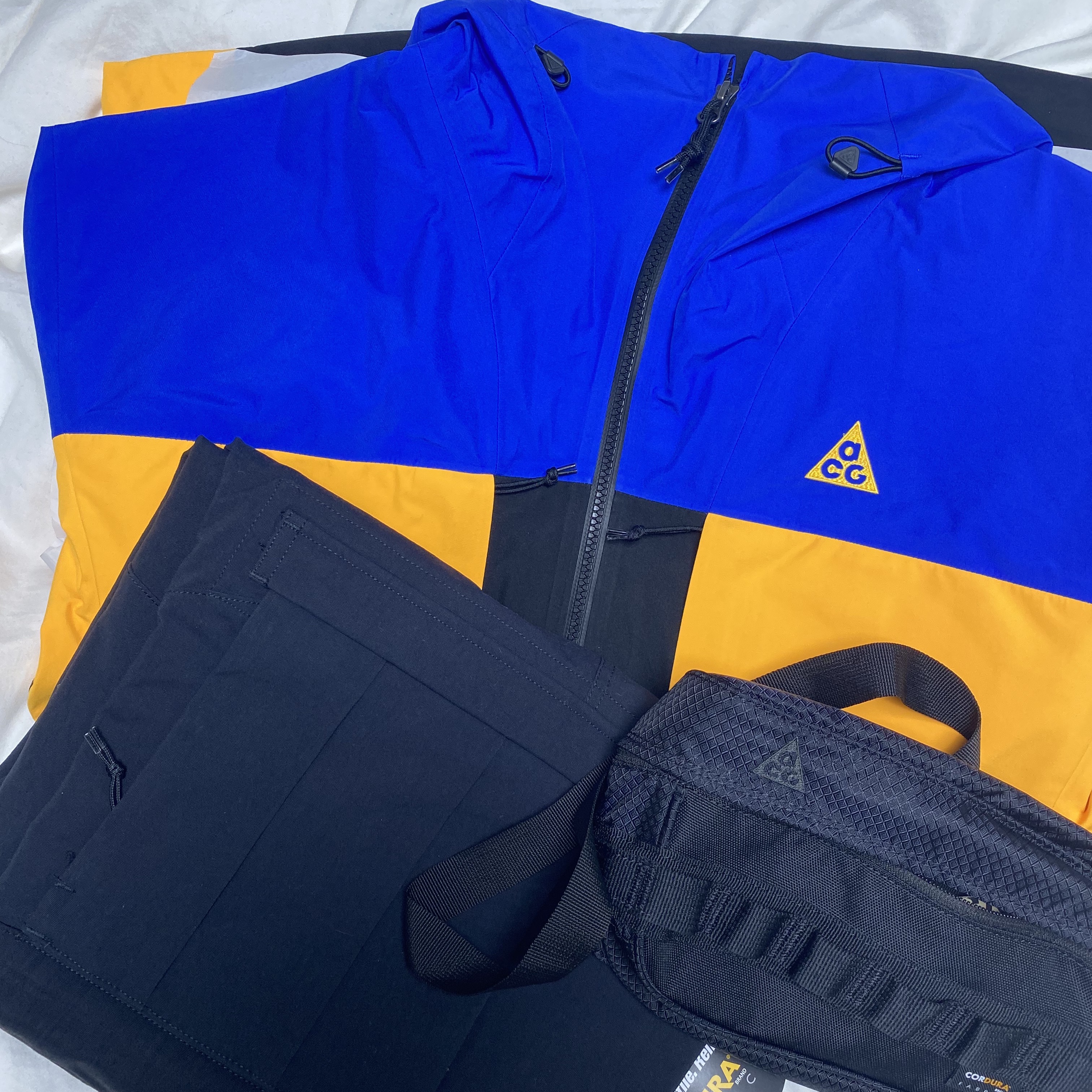 Nike ACG Gore-Tex Misery Ridge Jacket Hyper Royal - US/EU, Nike ACG Smith Summit Cargo Pants Black Summit White - Asia 착용 스타일 - 5