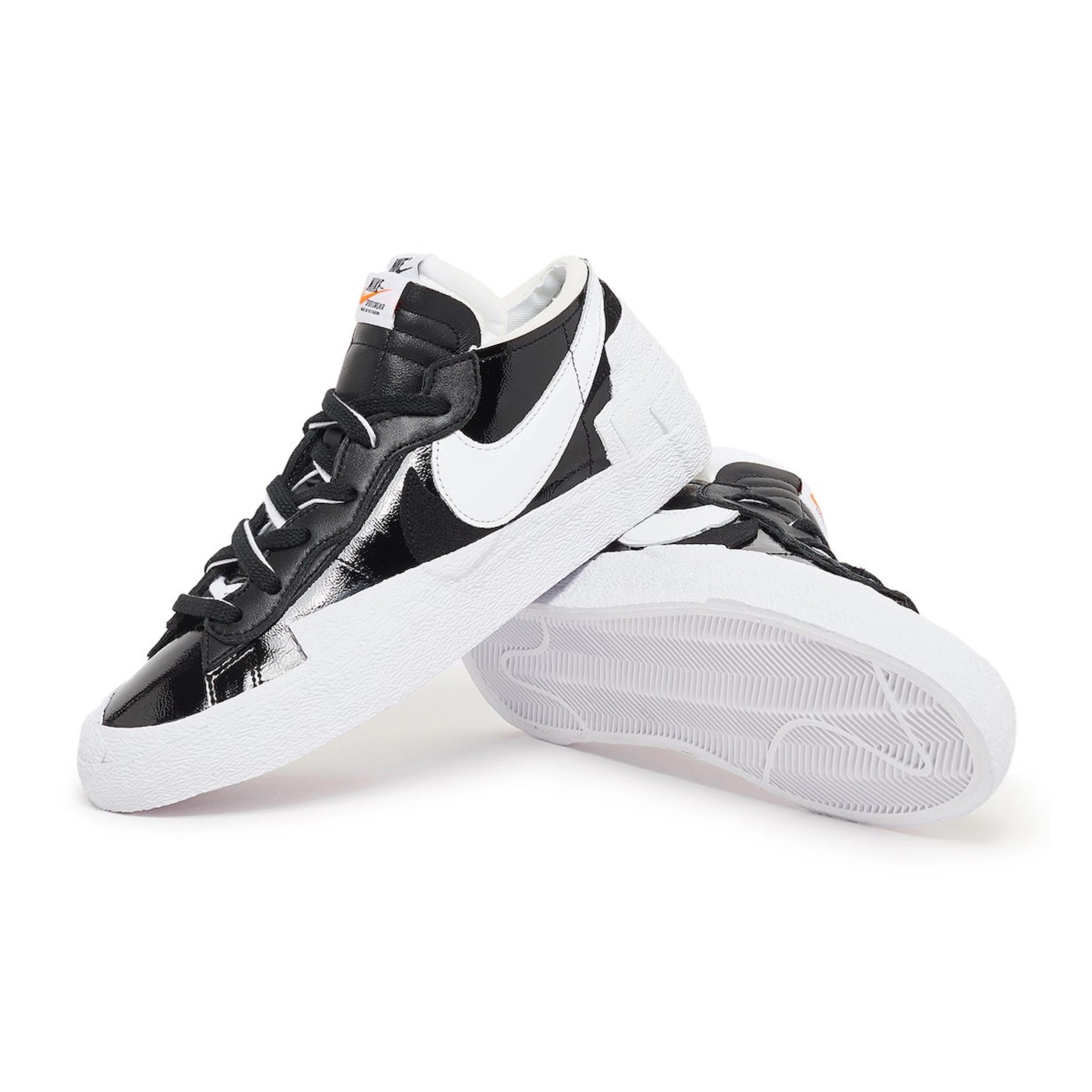 Nike x Sacai Blazer Low Black Patent Leather 착용 스타일 - 3