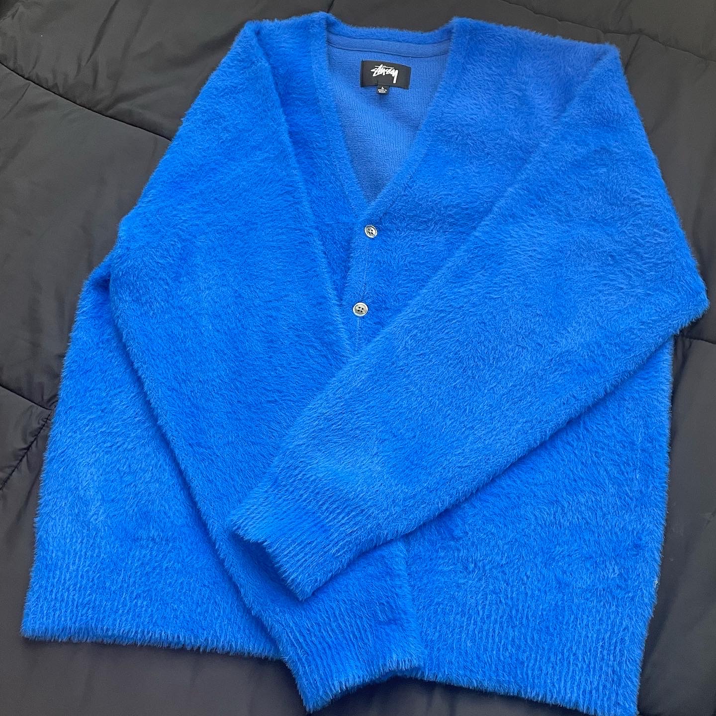 Stussy Shaggy Cardigan Royal Blue 착용 스타일 - 1