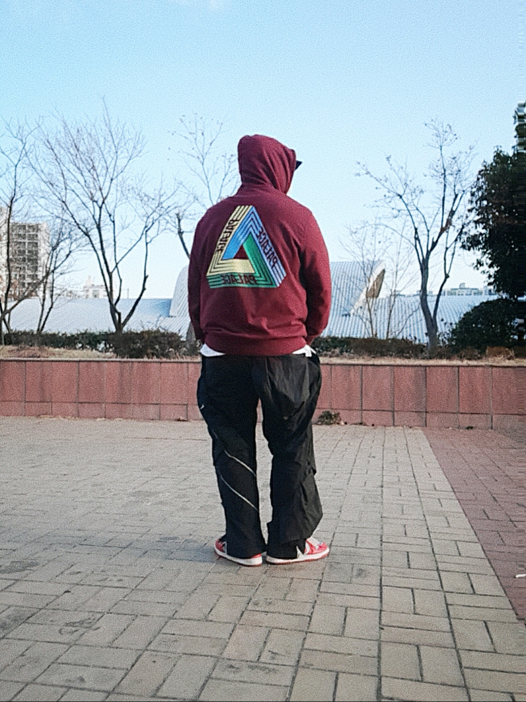 Palace Tri-Dart Hood Burgundy - 20FW, Nike x Off-White Dunk Low University Red 착용 스타일 - 2