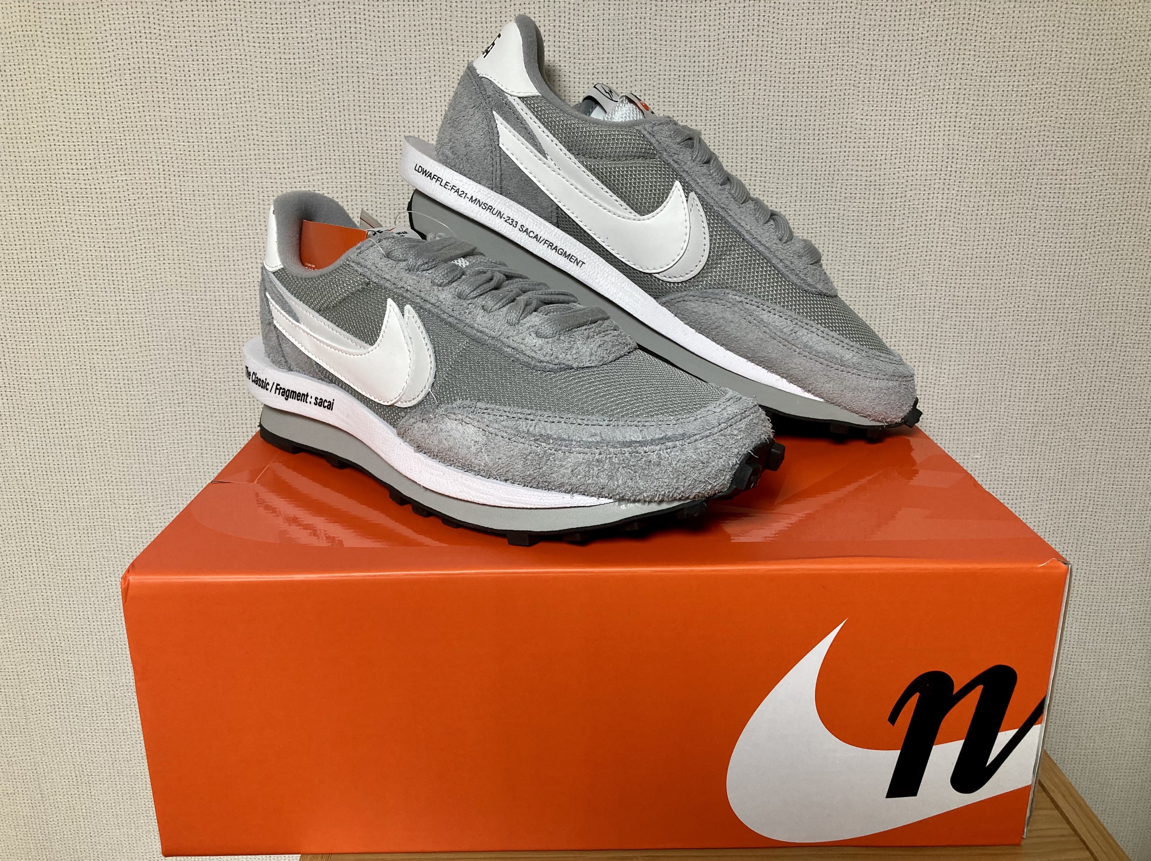 Nike x Sacai x Fragment LDWaffle Light Smoke Grey 착용 스타일 - 5
