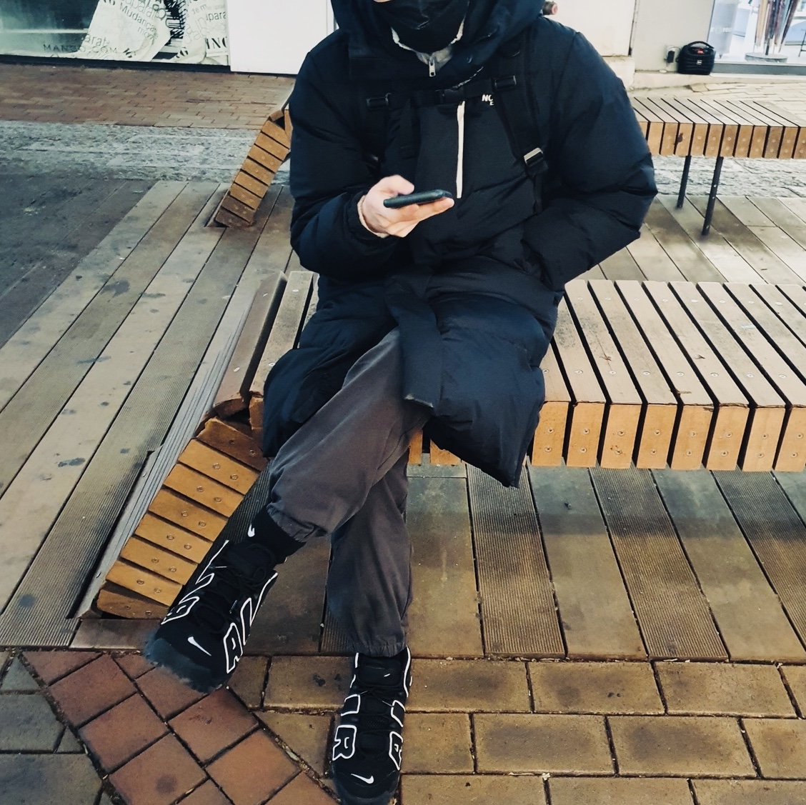 Nike Air More Uptempo Black White 2020 착용 스타일 - 2
