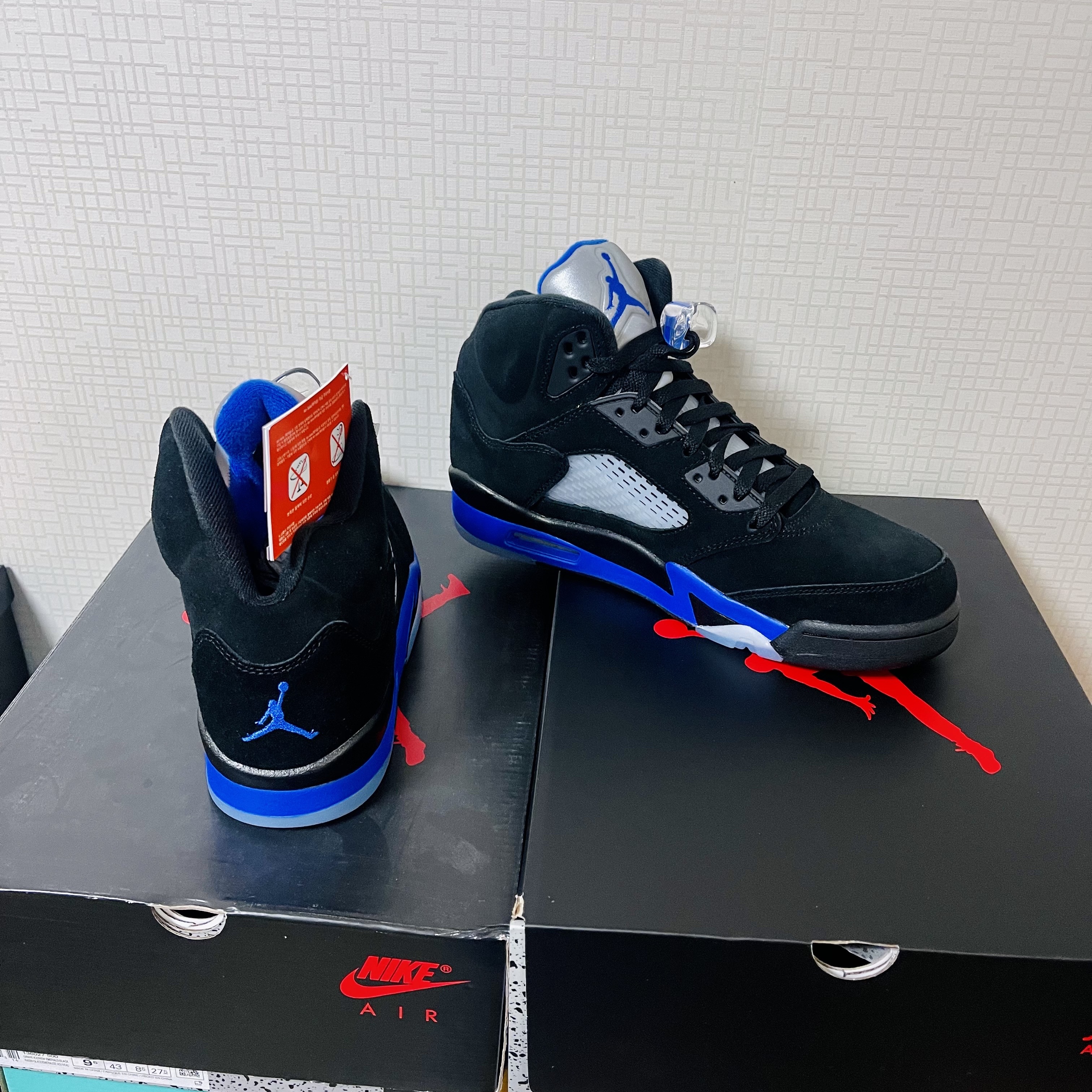 Jordan 4 Retro Crimson, Jordan 1 Retro High OG Pollen 착용 스타일 - 2