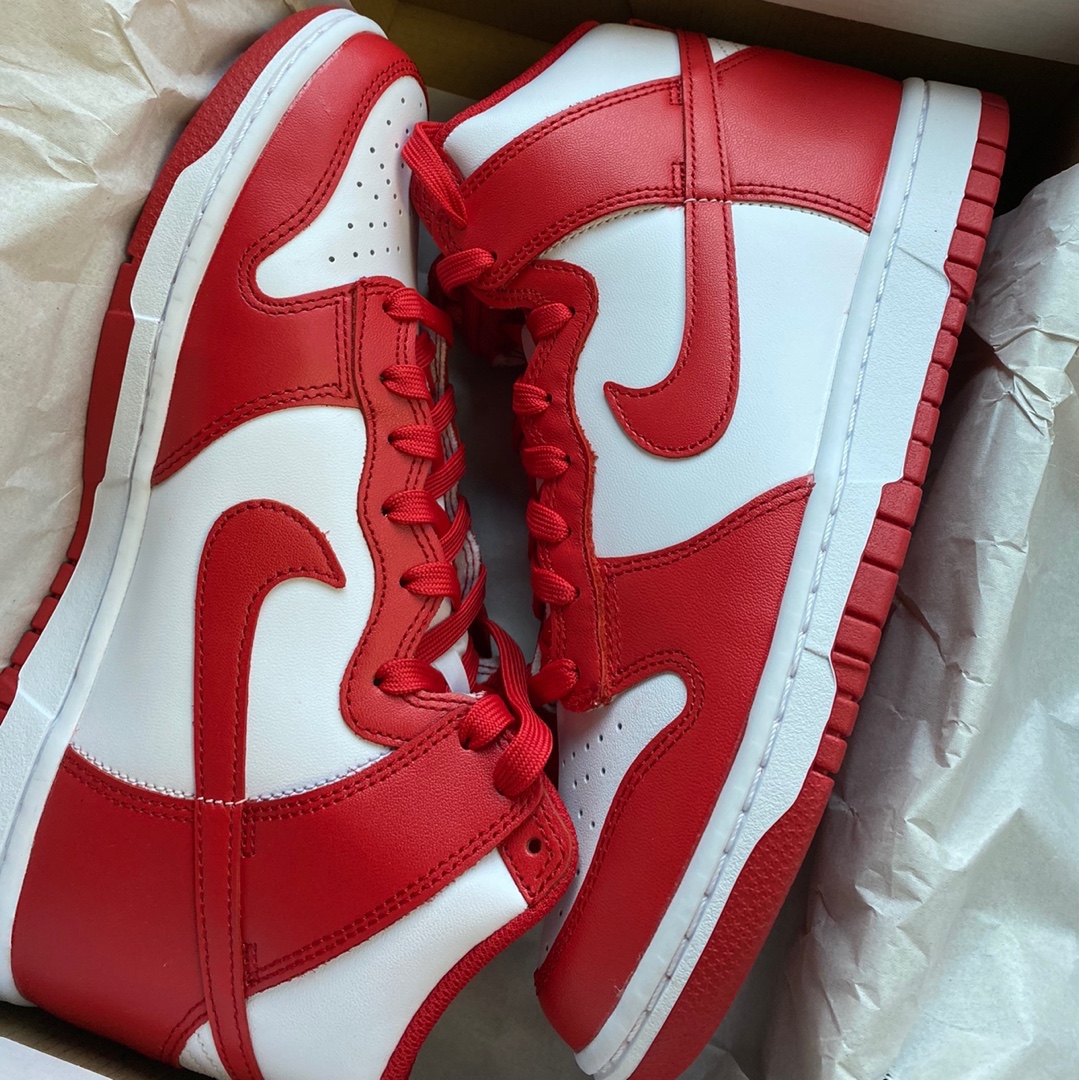 Nike Dunk High Retro Championship White and Red 착용 스타일