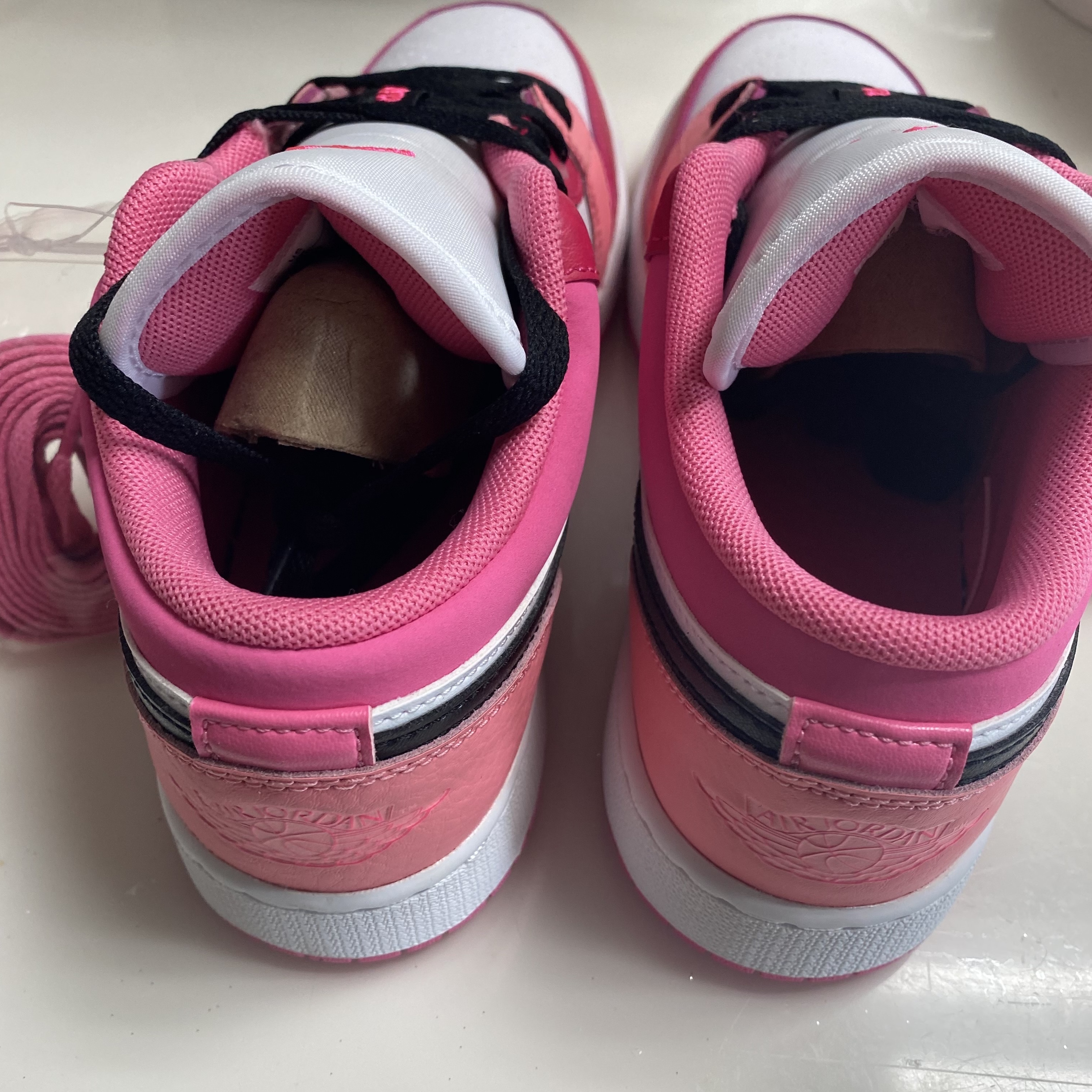 (GS) Jordan 1 Low Rush Pink 착용 스타일 - 3