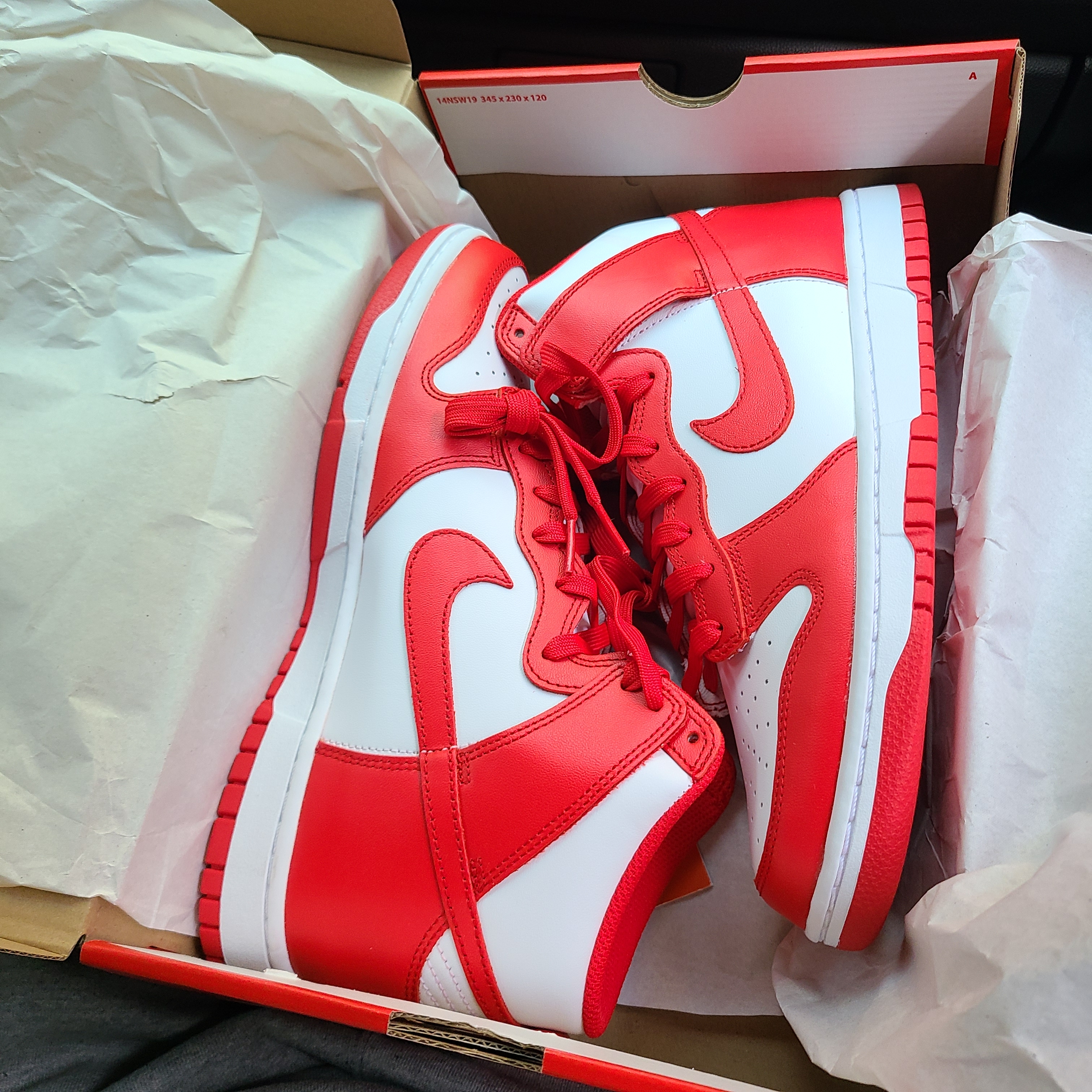 Nike Dunk High Retro Championship White and Red 착용 스타일