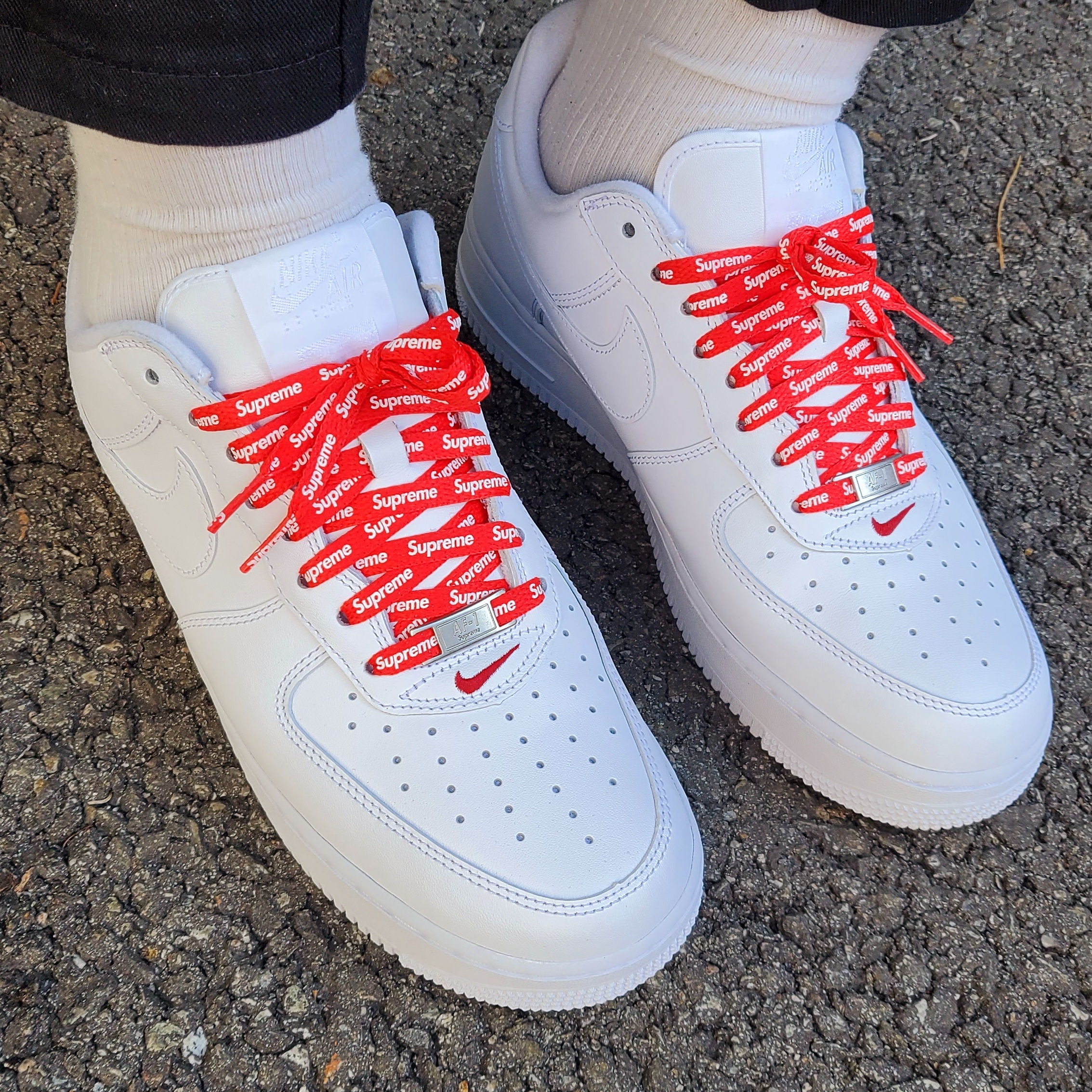 Nike x Supreme Air Force 1 Low White 착용 스타일 - 1