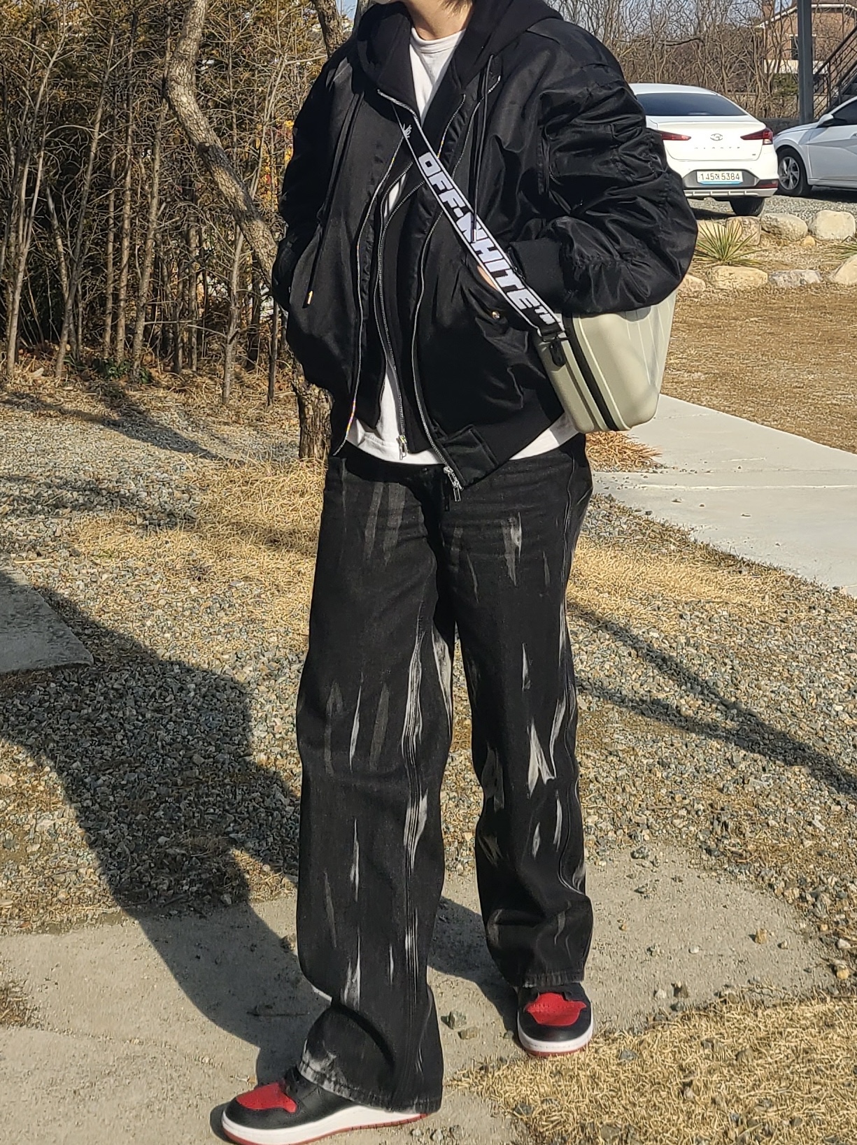 Jordan 1 Retro High OG Patent Bred, Off-White x Amore Pacific Protection Box (Without Cosmetics) 착용 스타일 - 1