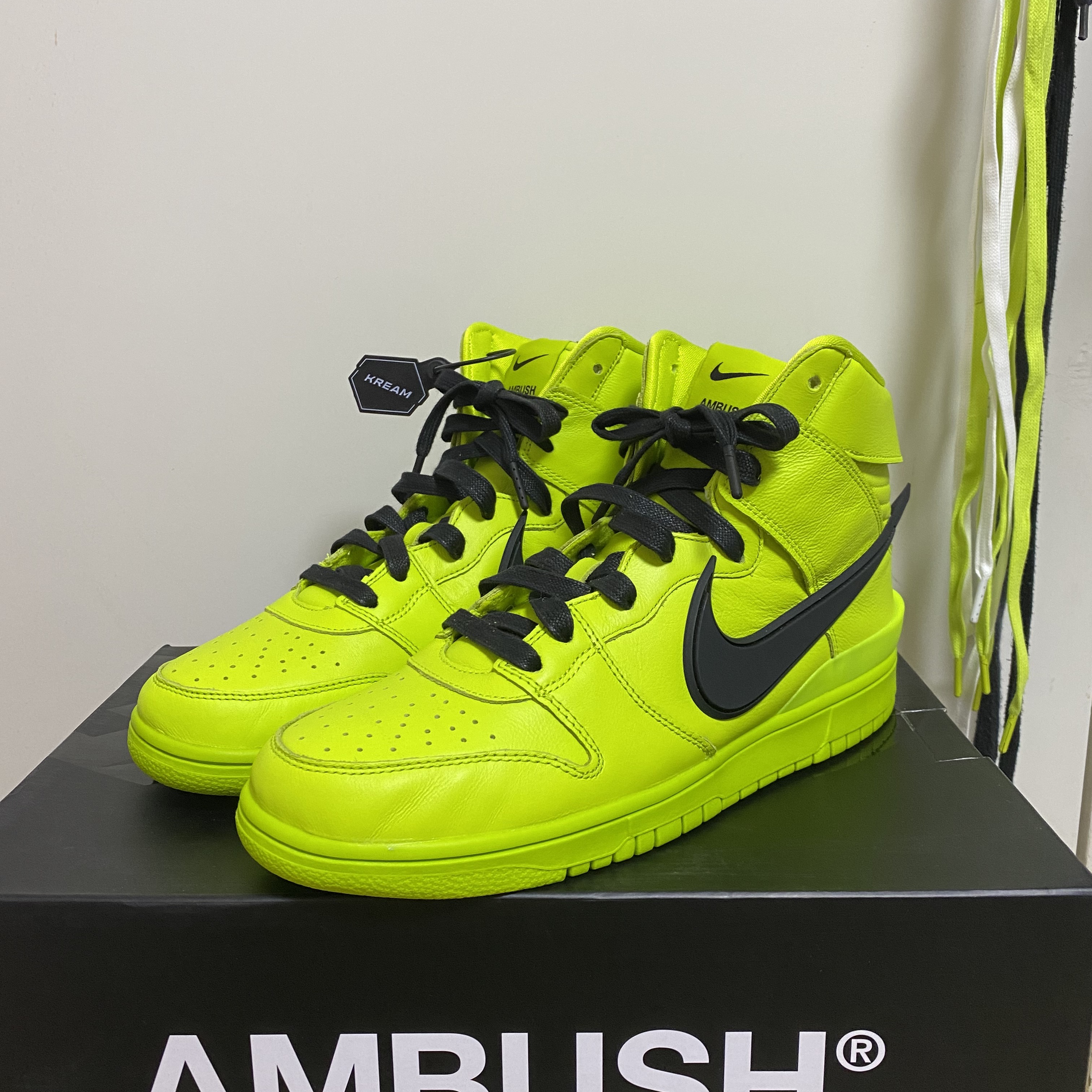 Nike x Ambush Dunk High Flash Lime 착용 스타일