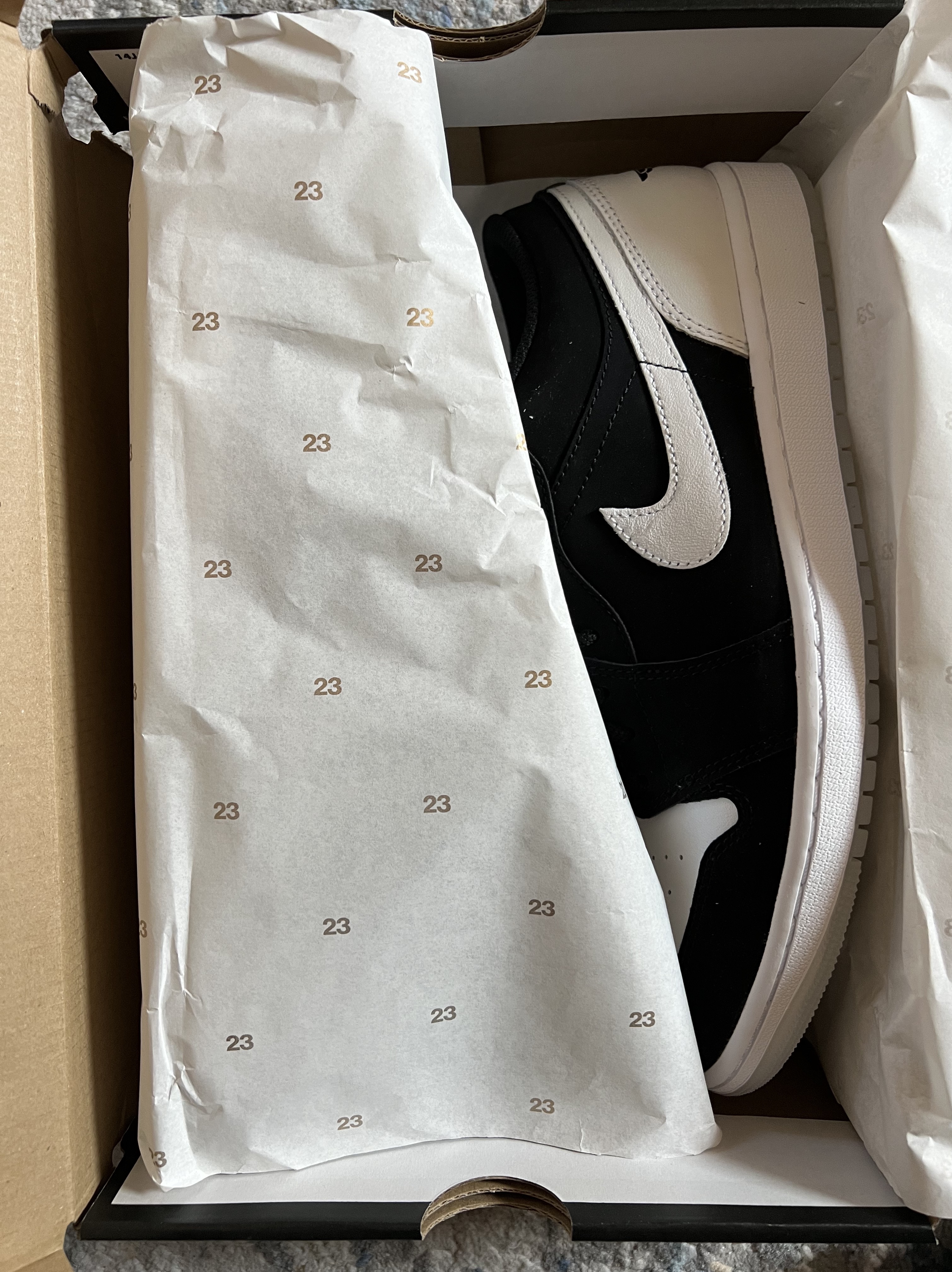 Jordan 1 Low SE Diamond 착용 스타일
